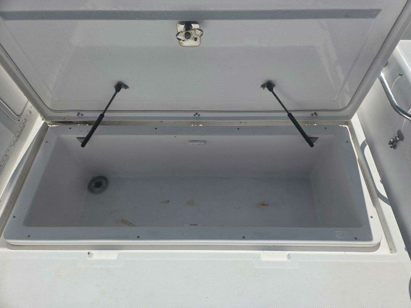 2008 True World Marine TE2810 - Image 24
