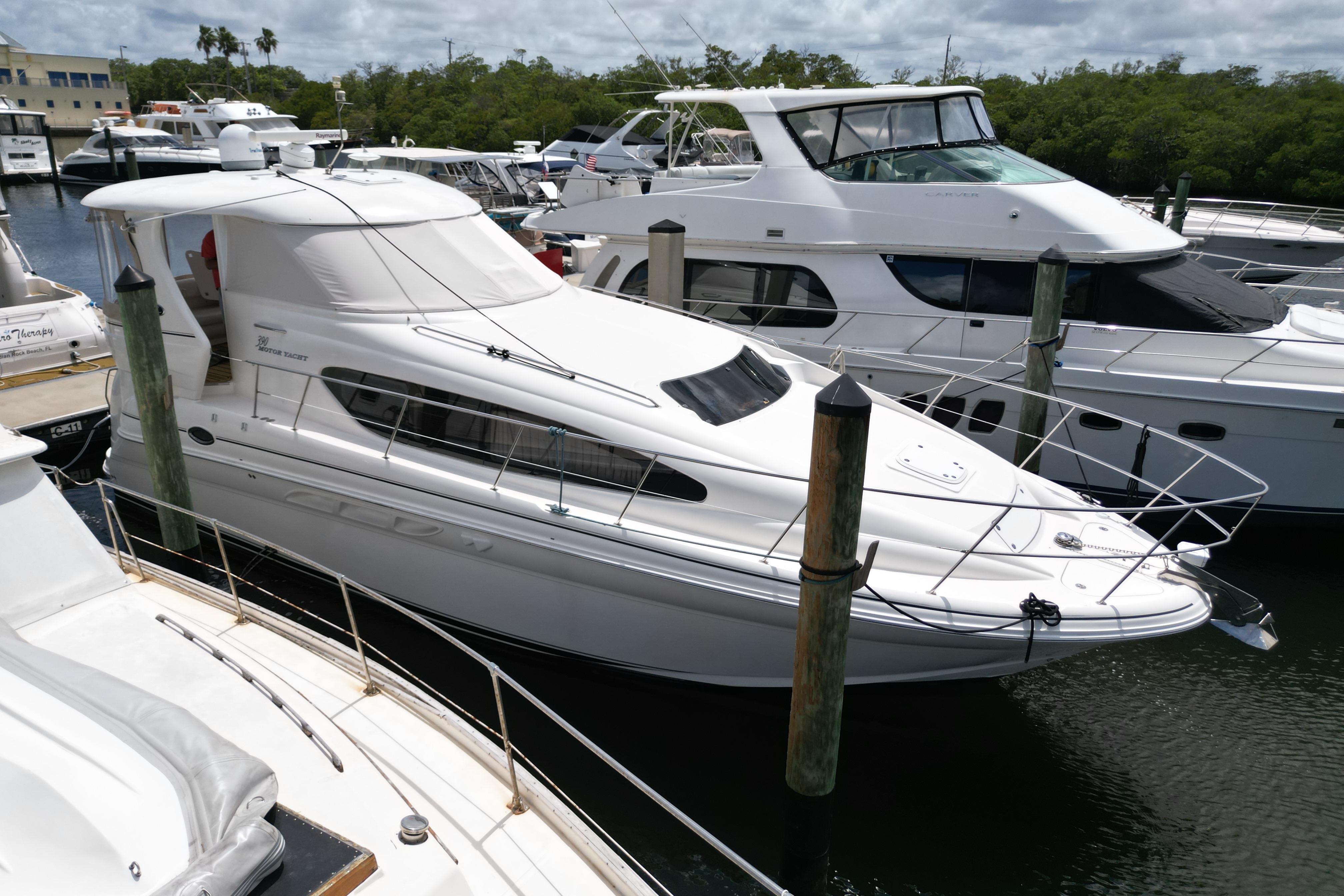 2005 Sea Ray 390 Motor Yacht