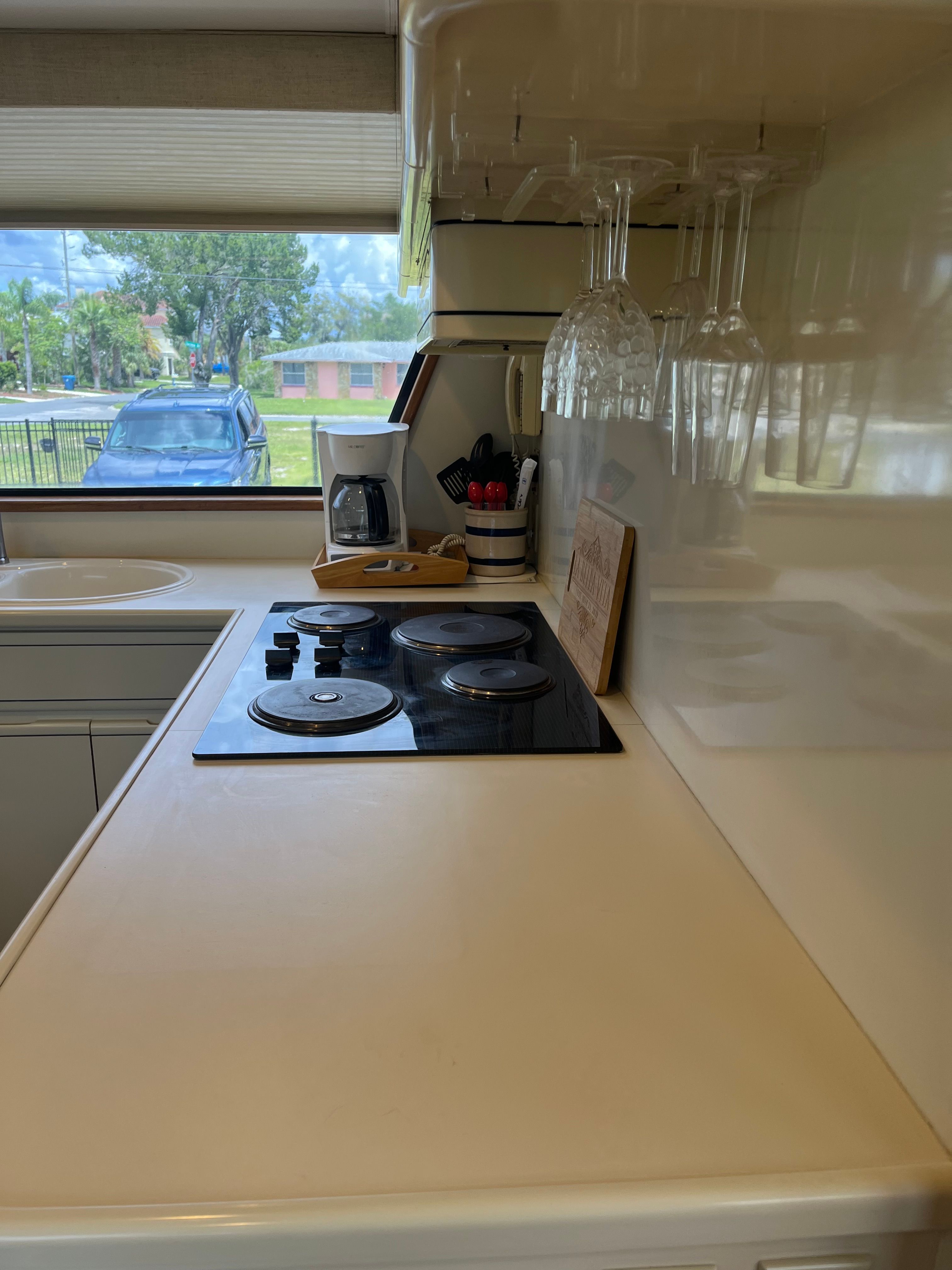 1994 Viking Motor Yacht - 56