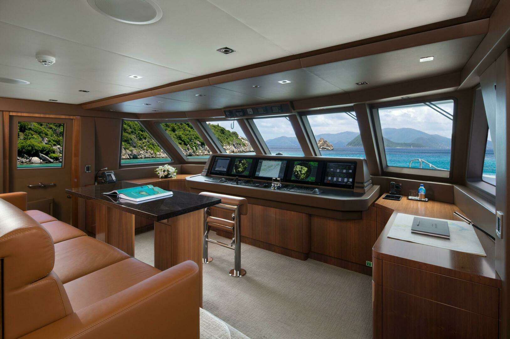 2016 Crescent Full Displacement, Twin Screw Diesel - Image 17