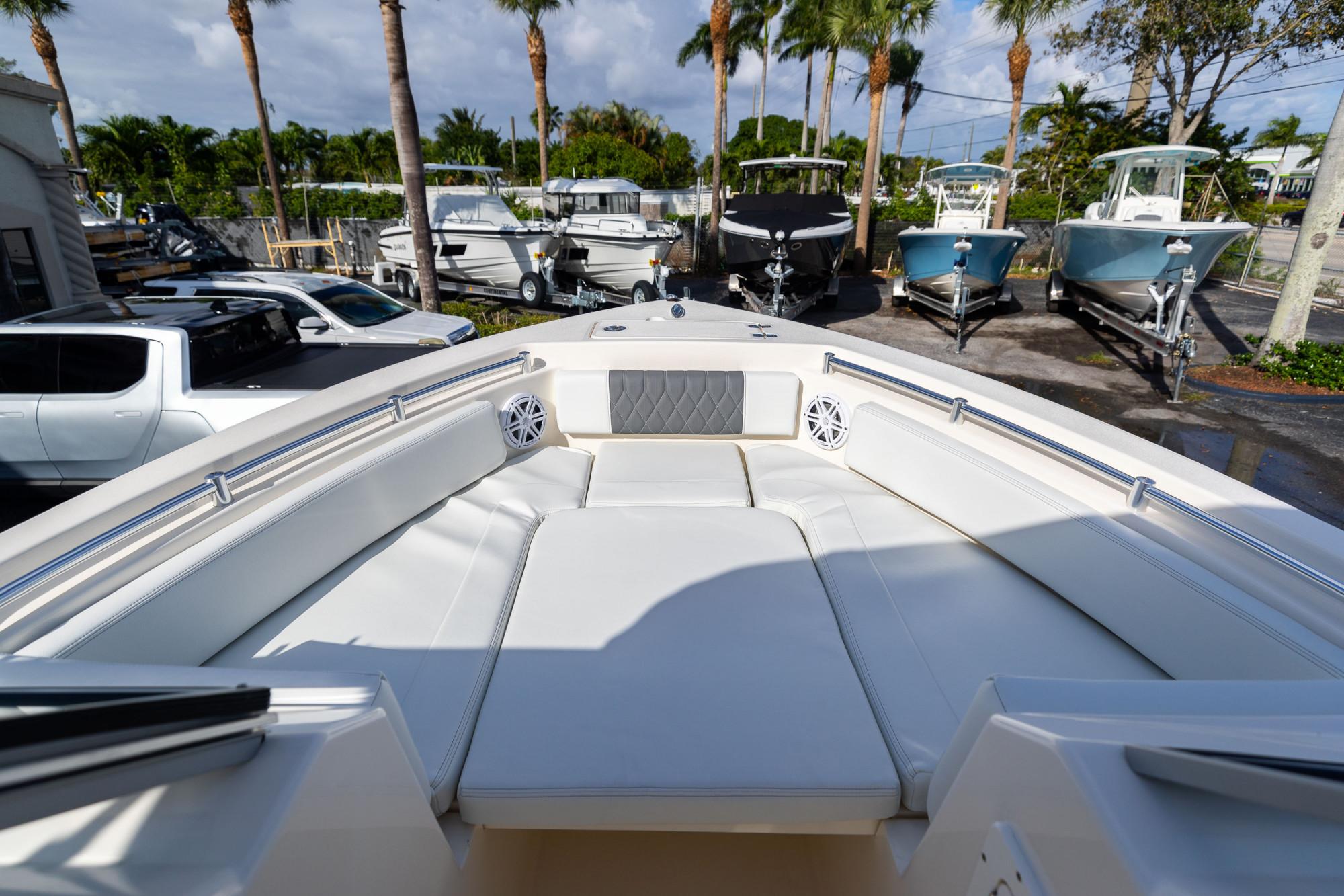 2024 Cobia 220 Dual Console - 41