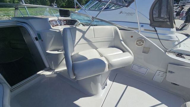 2000 Crownline 242 CR - 9