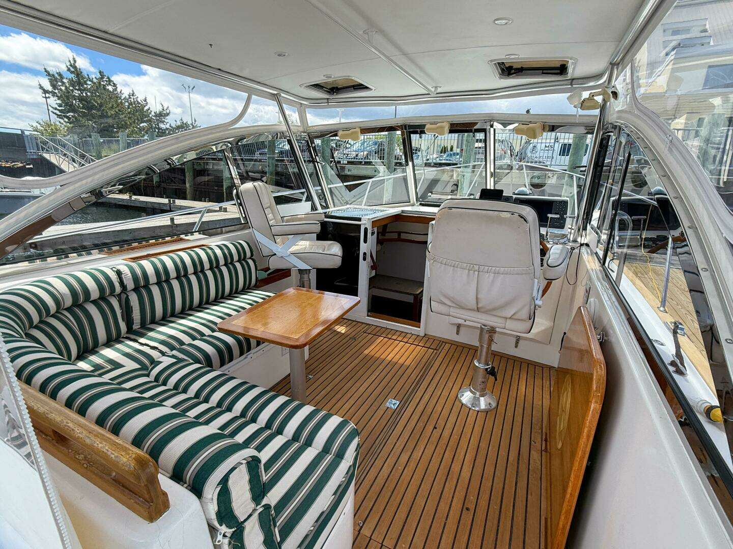 2002 Legacy 34 Express Twin Jet - Image 14
