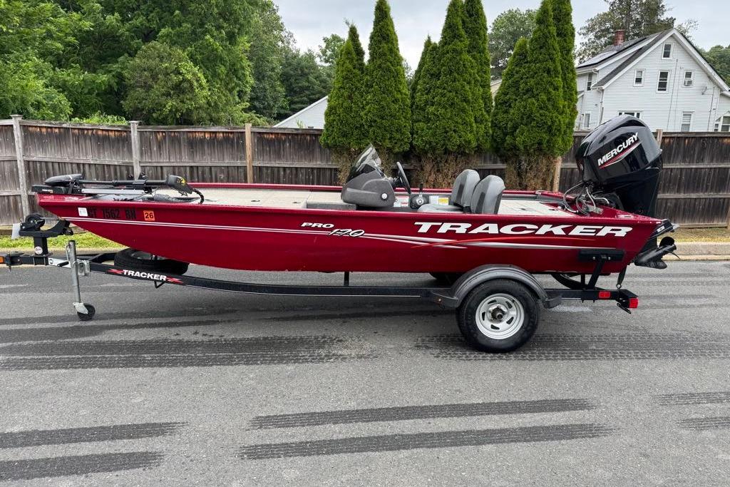 2022 Tracker Pro 170