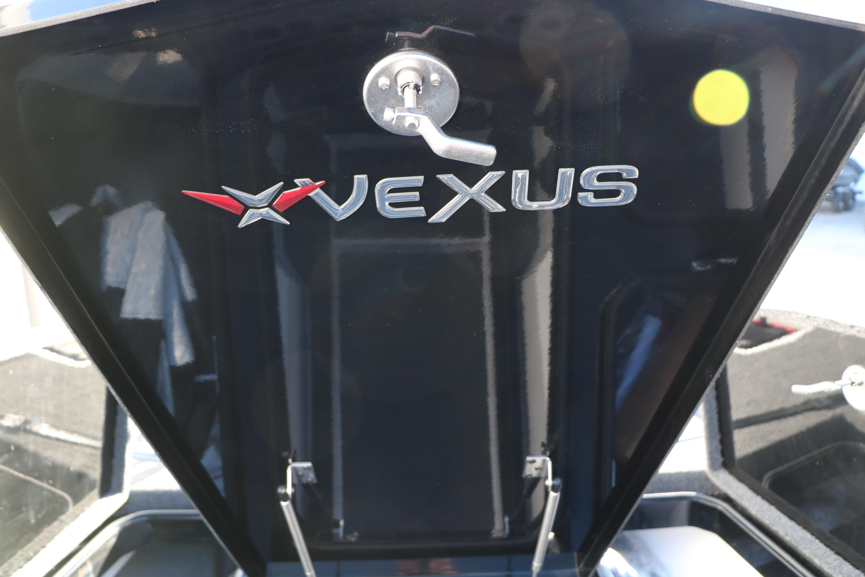 2026 Vexus VXs21 boat hatch with logo and handle.