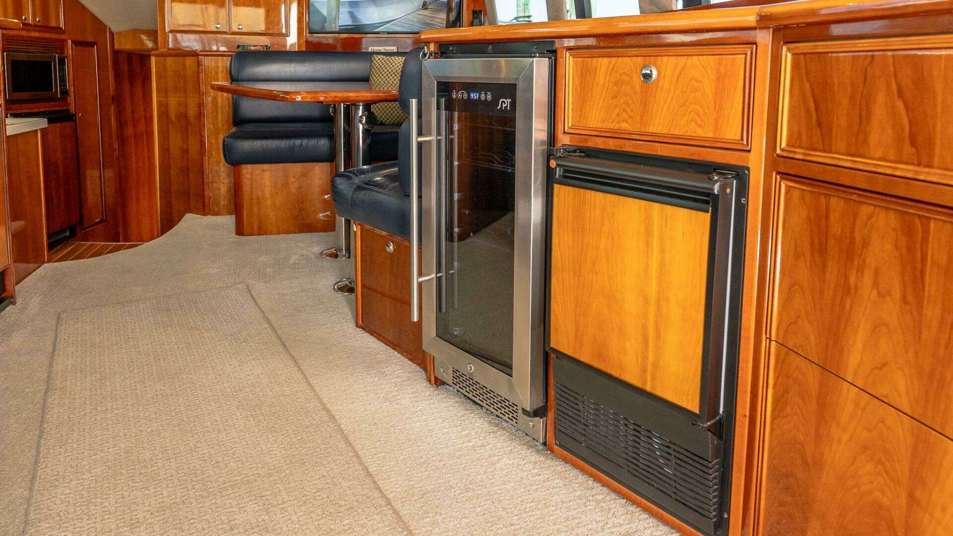 2005 Riviera 51 Flybridge - Image 46