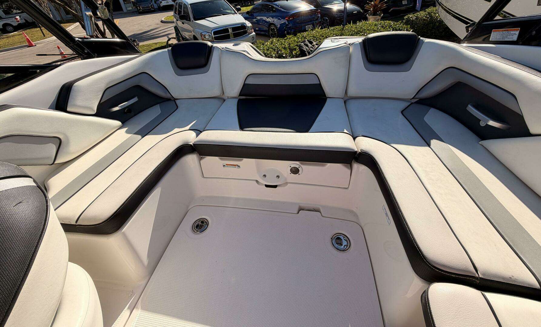 2017 Yamaha Boats AR195 - Image 16