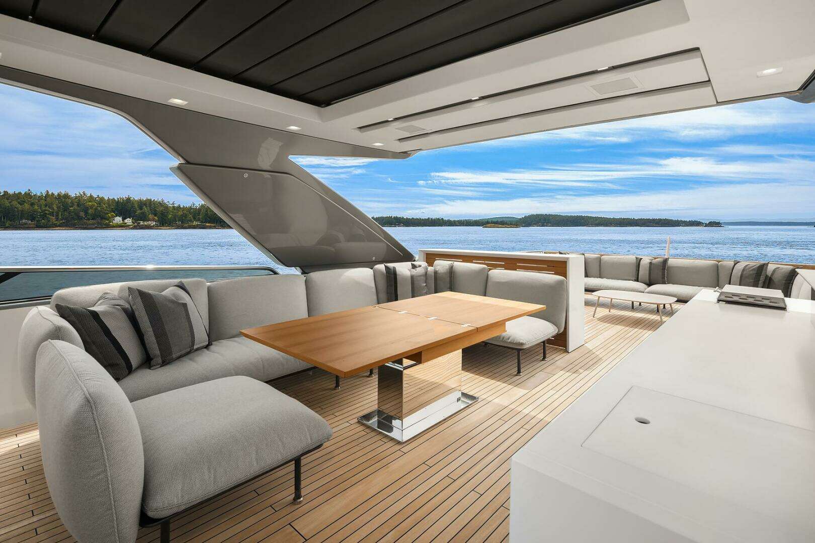 2023 Sanlorenzo SL86 - Image 34
