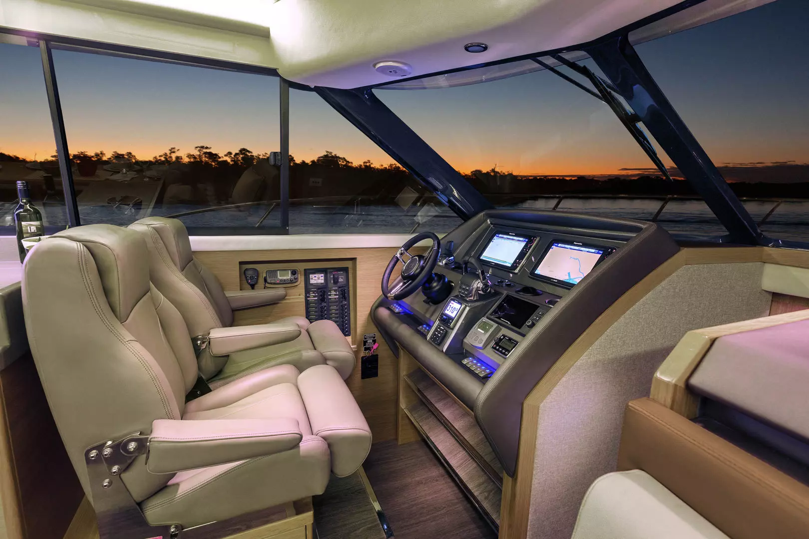 2026 Riviera 445 SUV - Image 8