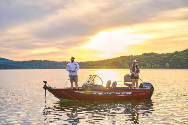 2025 Tracker Pro Guide V-16 WT - 64