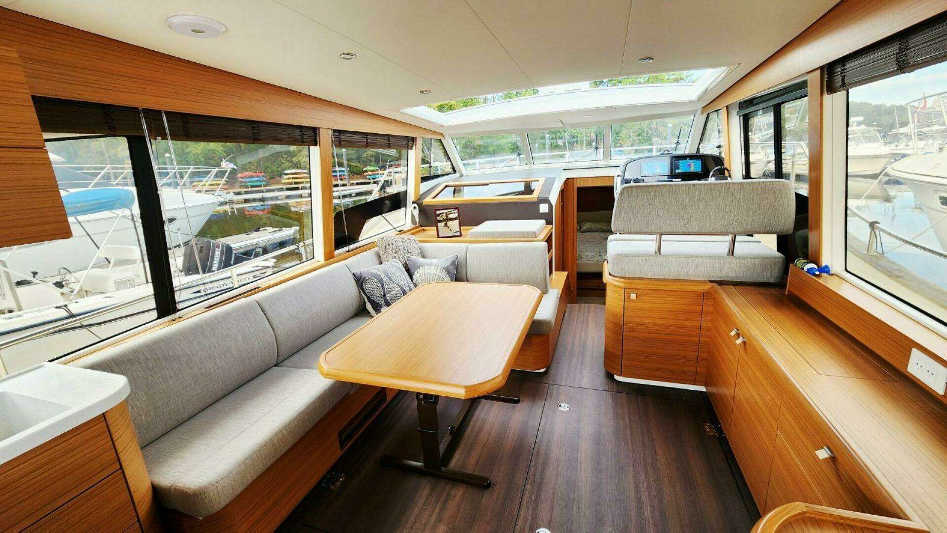 2022 Greenline 40 Hybrid - Image 22