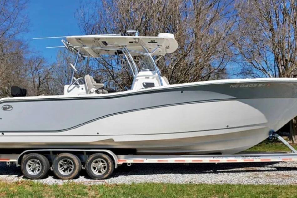 2019 Sea Fox 328 Commander