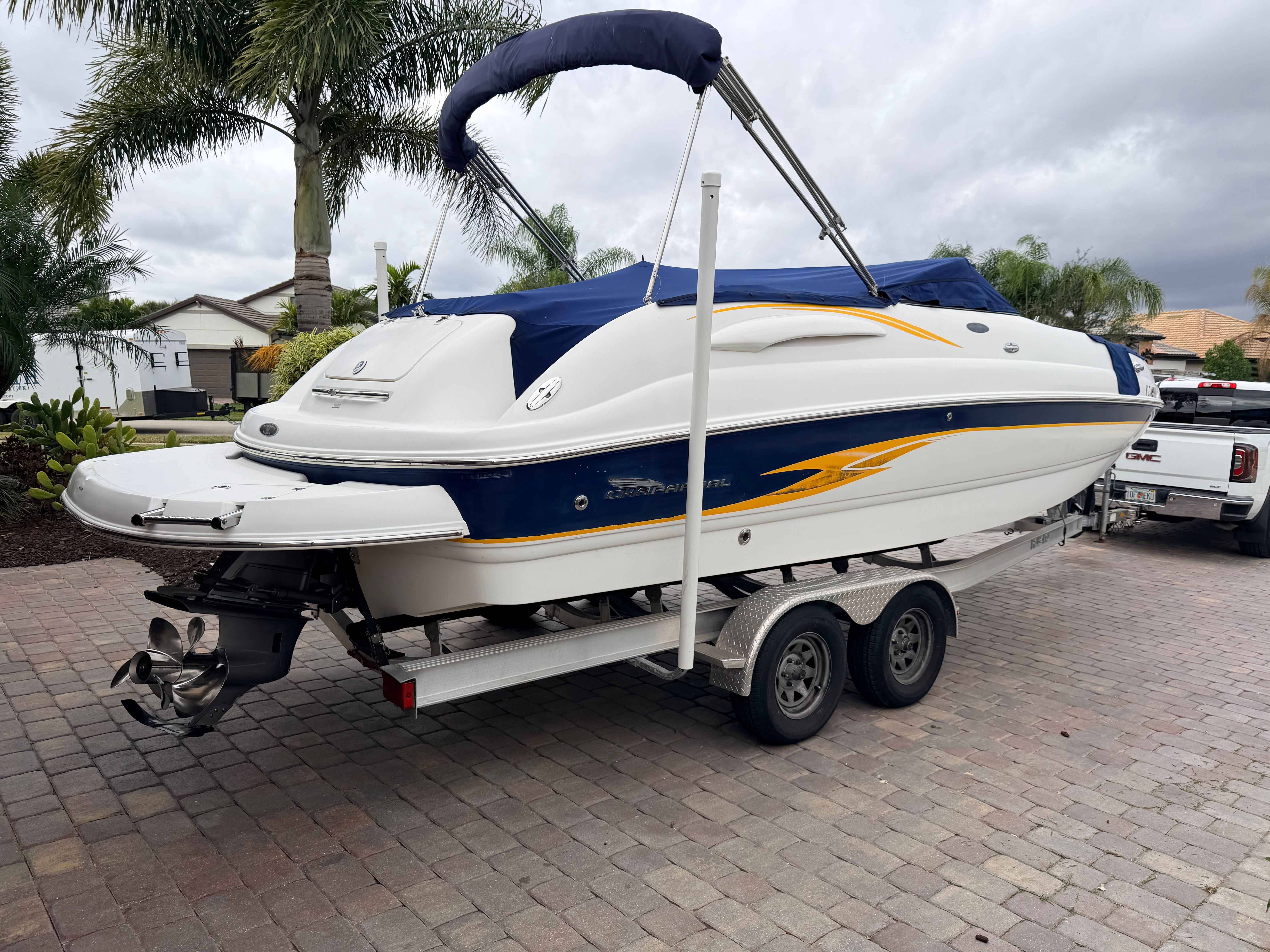2002 Chaparral Sunesta 243