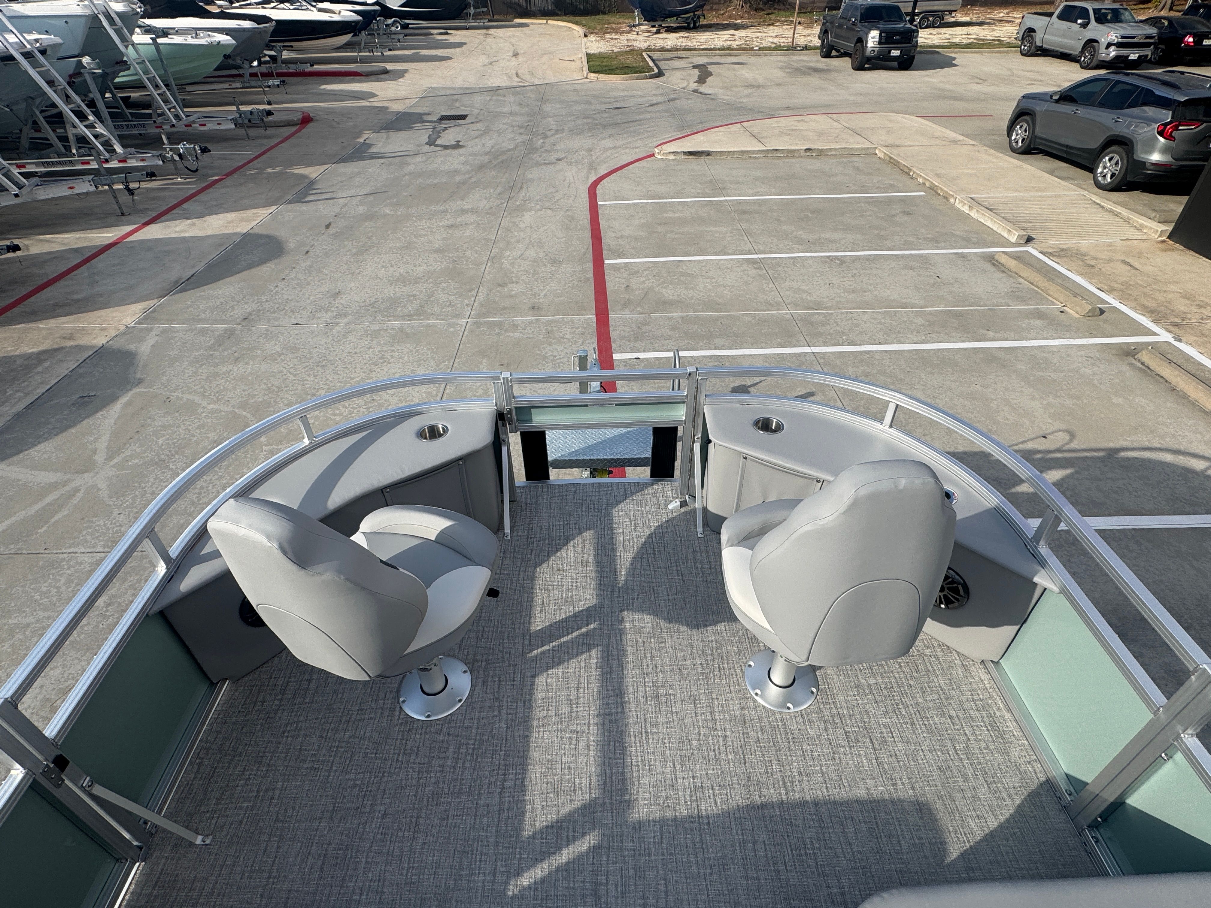 2026 Avalon Venture 85 Quad Fish - 21' - 24