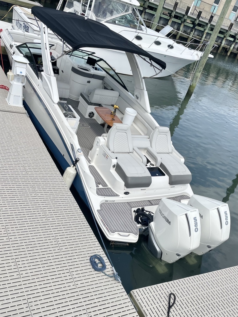 2022 Sea Ray 290 SDX - Image 4