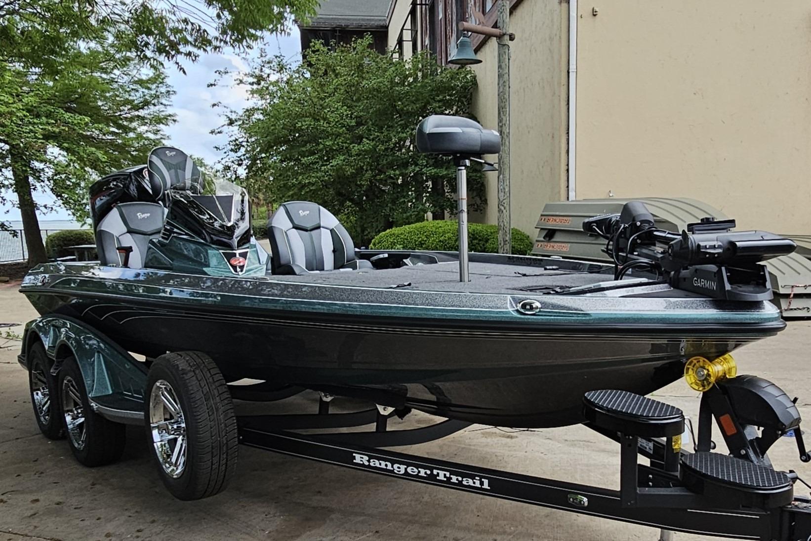 2026 Ranger Z519R Cup-Equipped boat on trailer, featuring sleek design and advanced equipment.