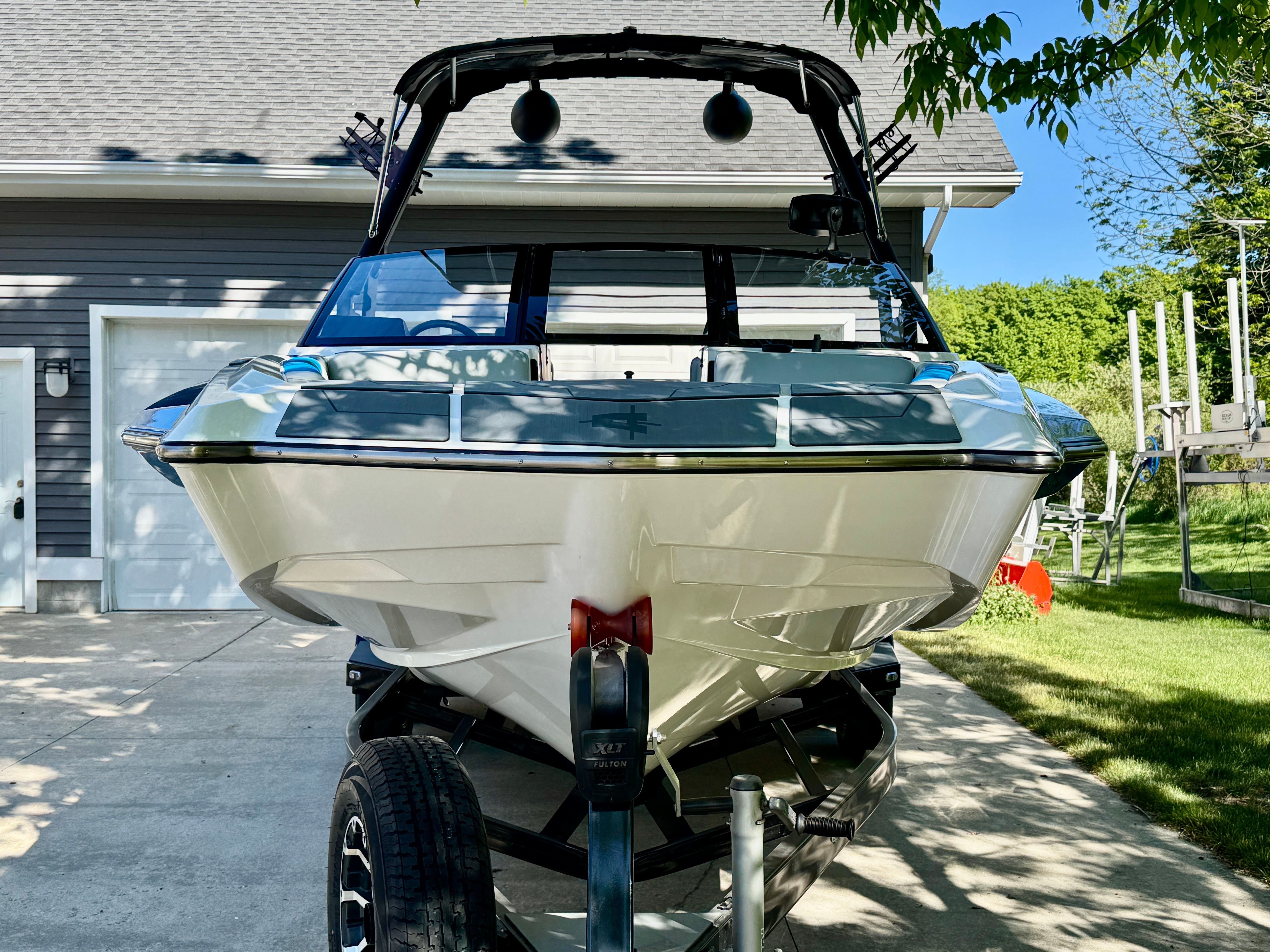 2022 Axis Wake Research A24 - 13