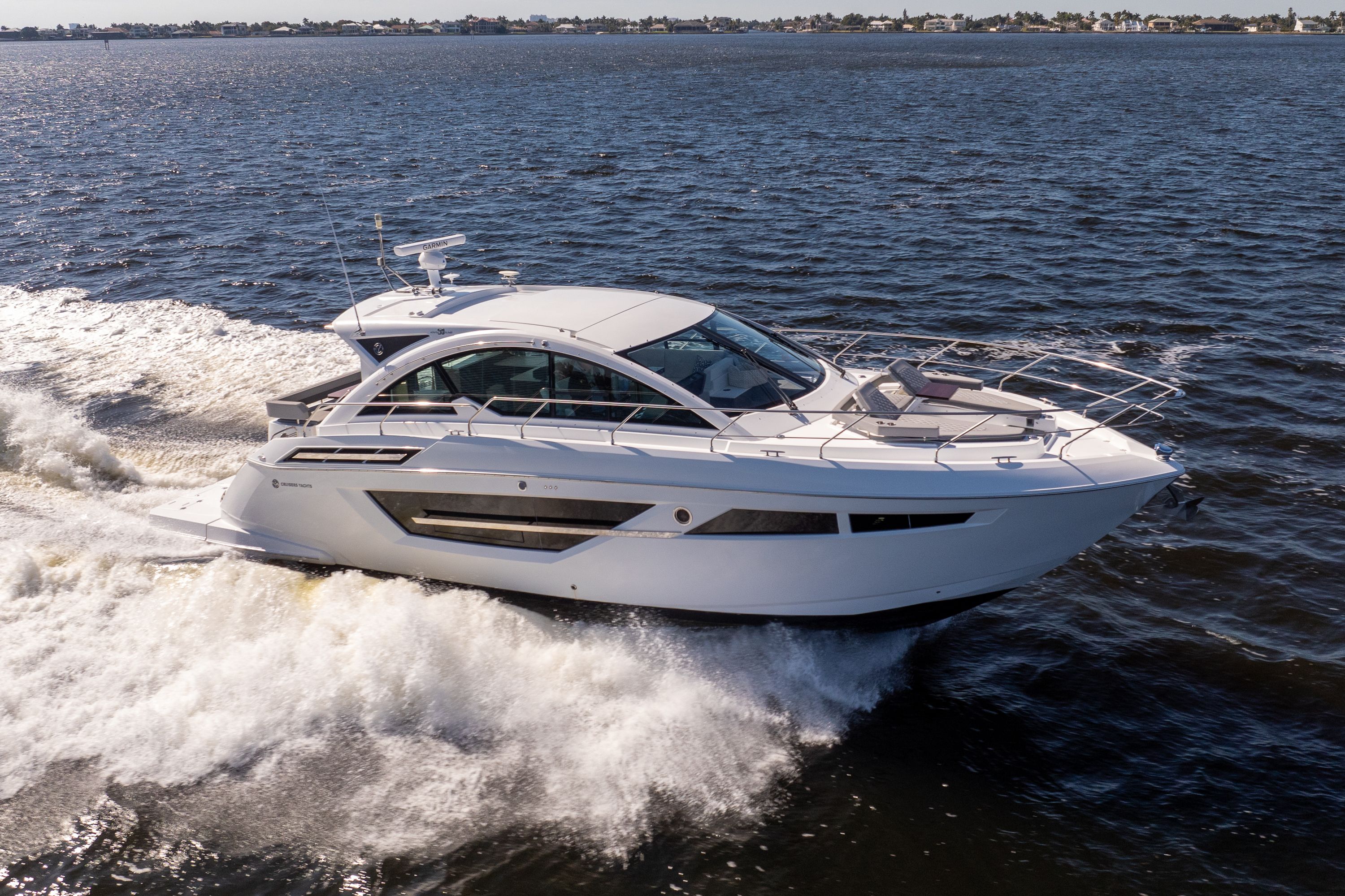 2020 Cruisers Yachts 50 Cantius