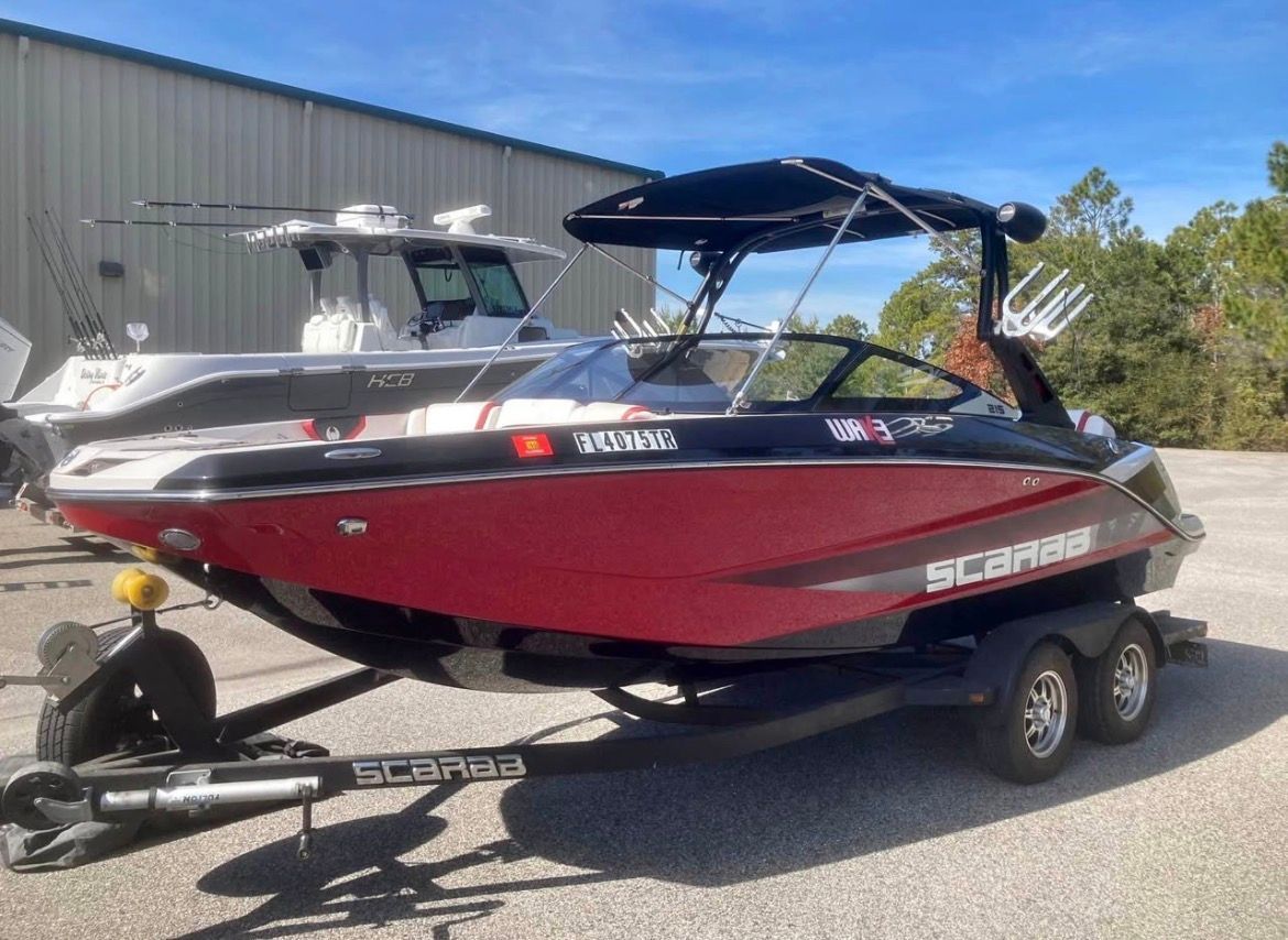 2017 Scarab 215