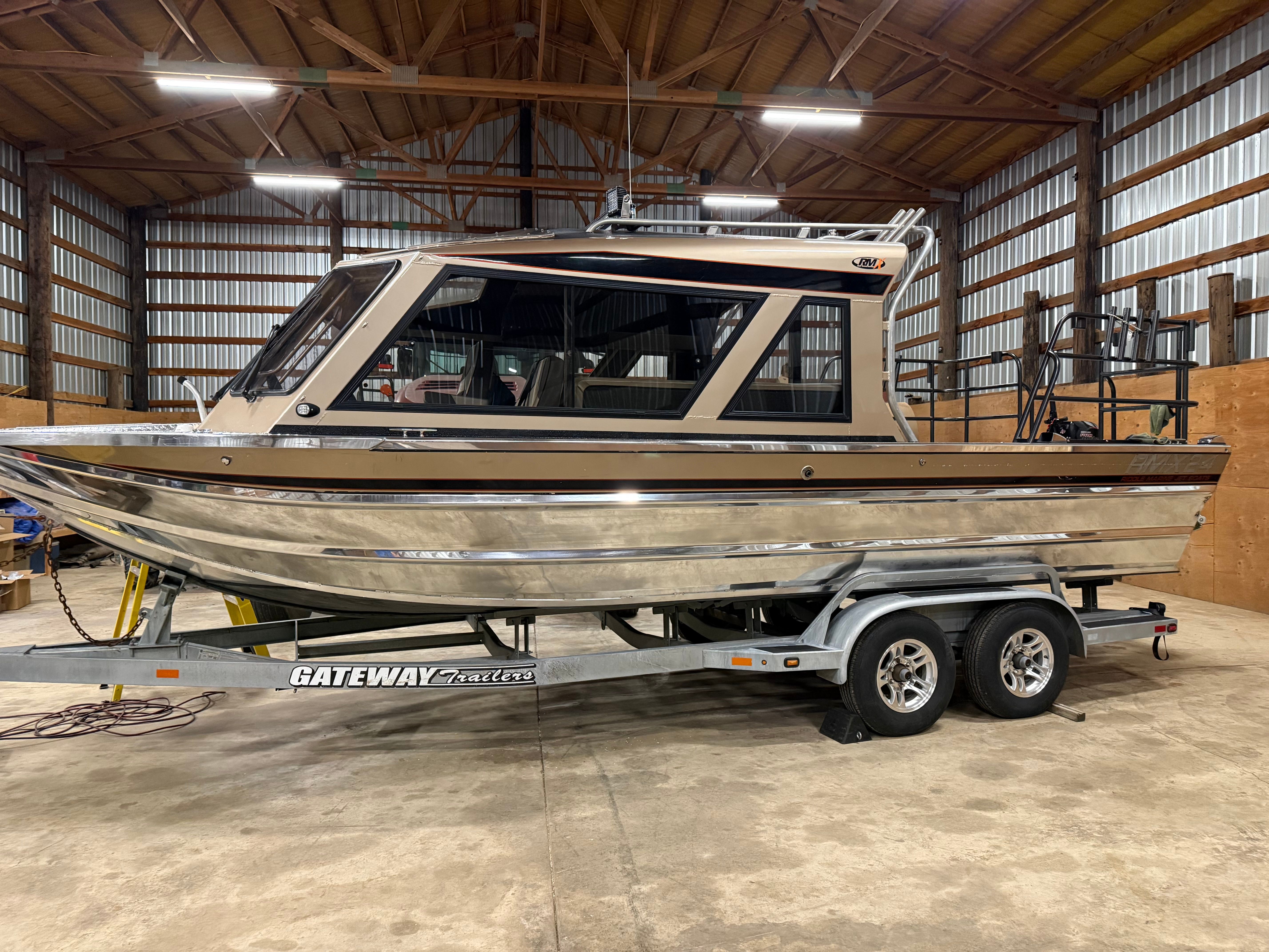 2011 Riddle Marine RMX 24