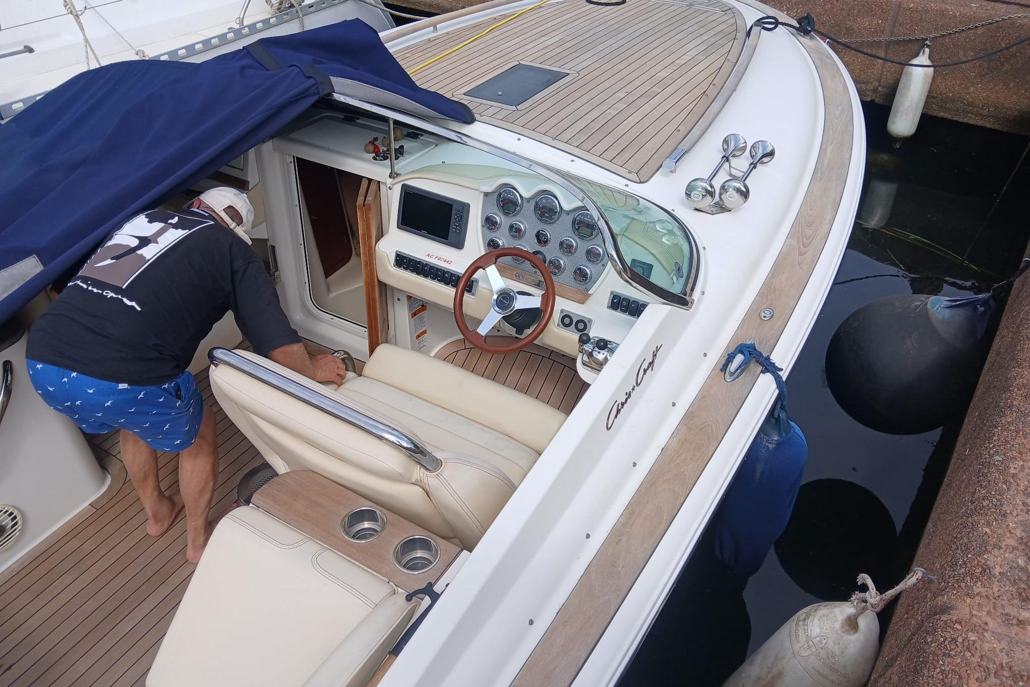 2010 Chris-Craft Corsair 28 Heritage Edition