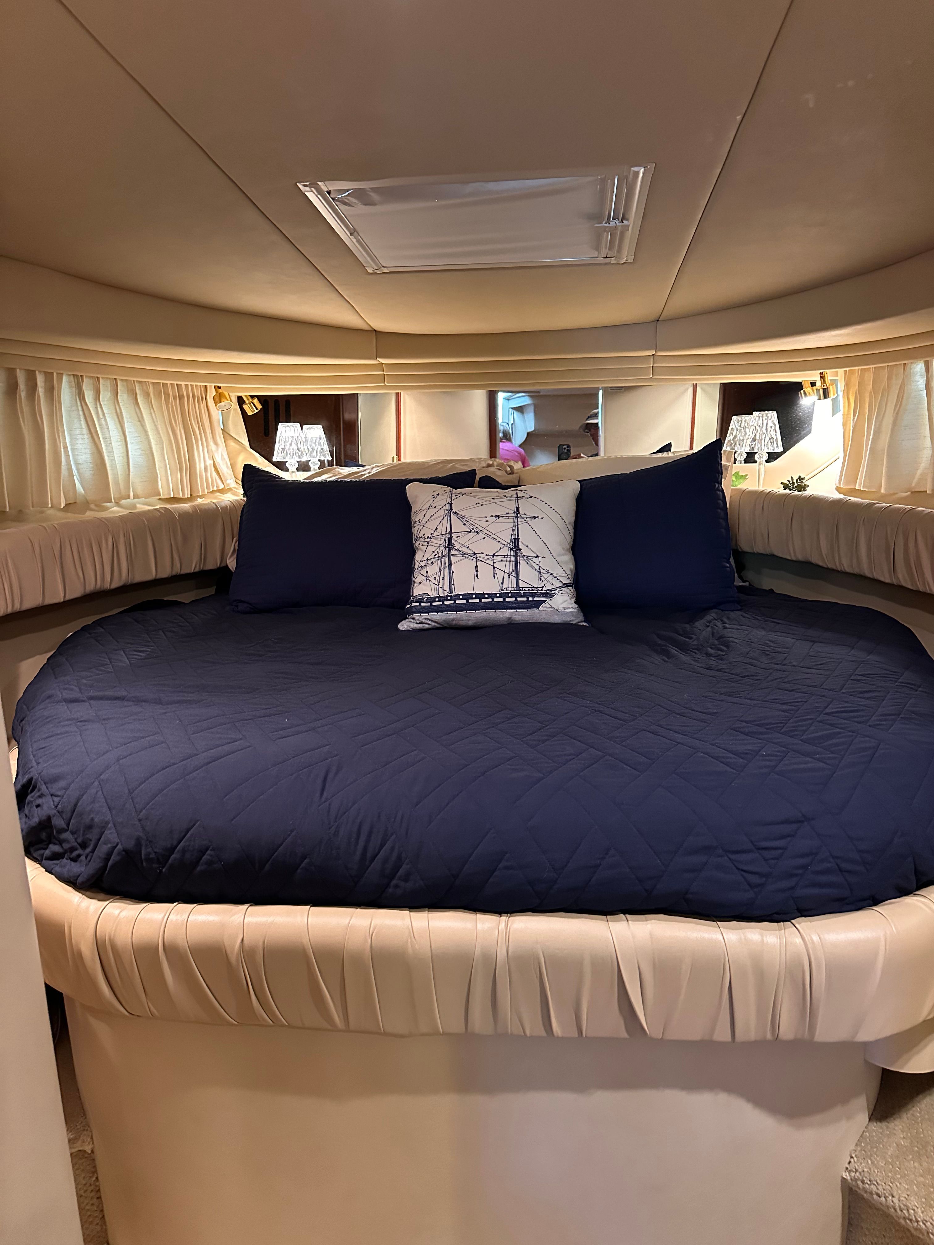 2001 Sea Ray 380 Sundancer - 13