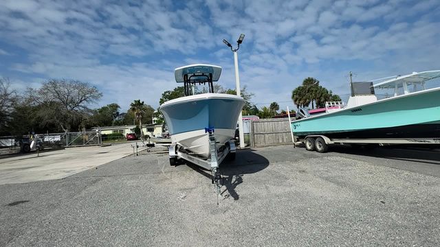2026 Robalo R230 Center Console - 7