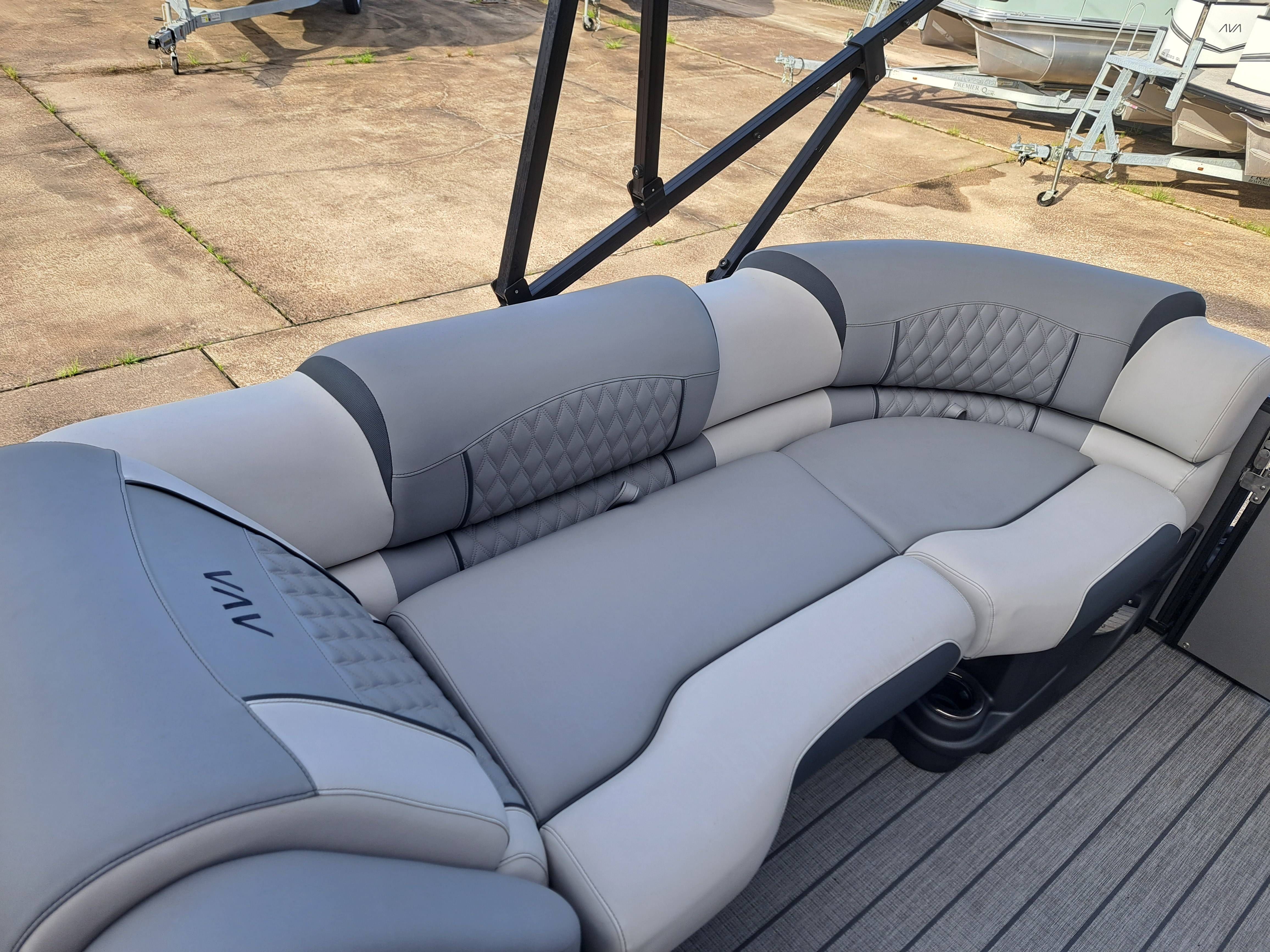 2025 Avalon Catalina Quad Lounge Shift - 23' - 9