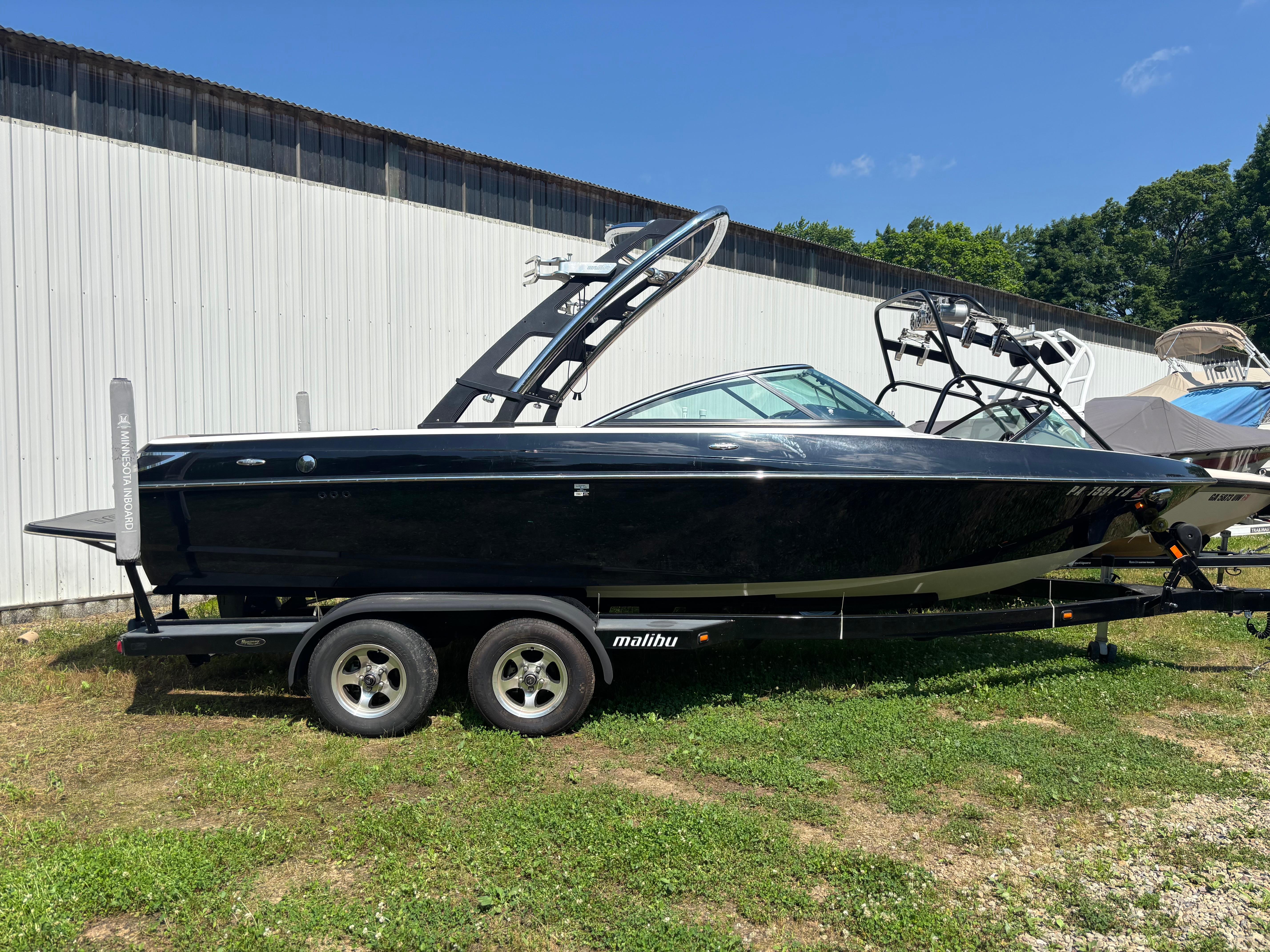 2011 Malibu 21 vRide
