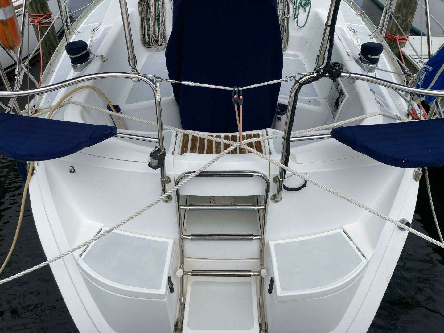 1993 Hunter 33.5 - Image 11