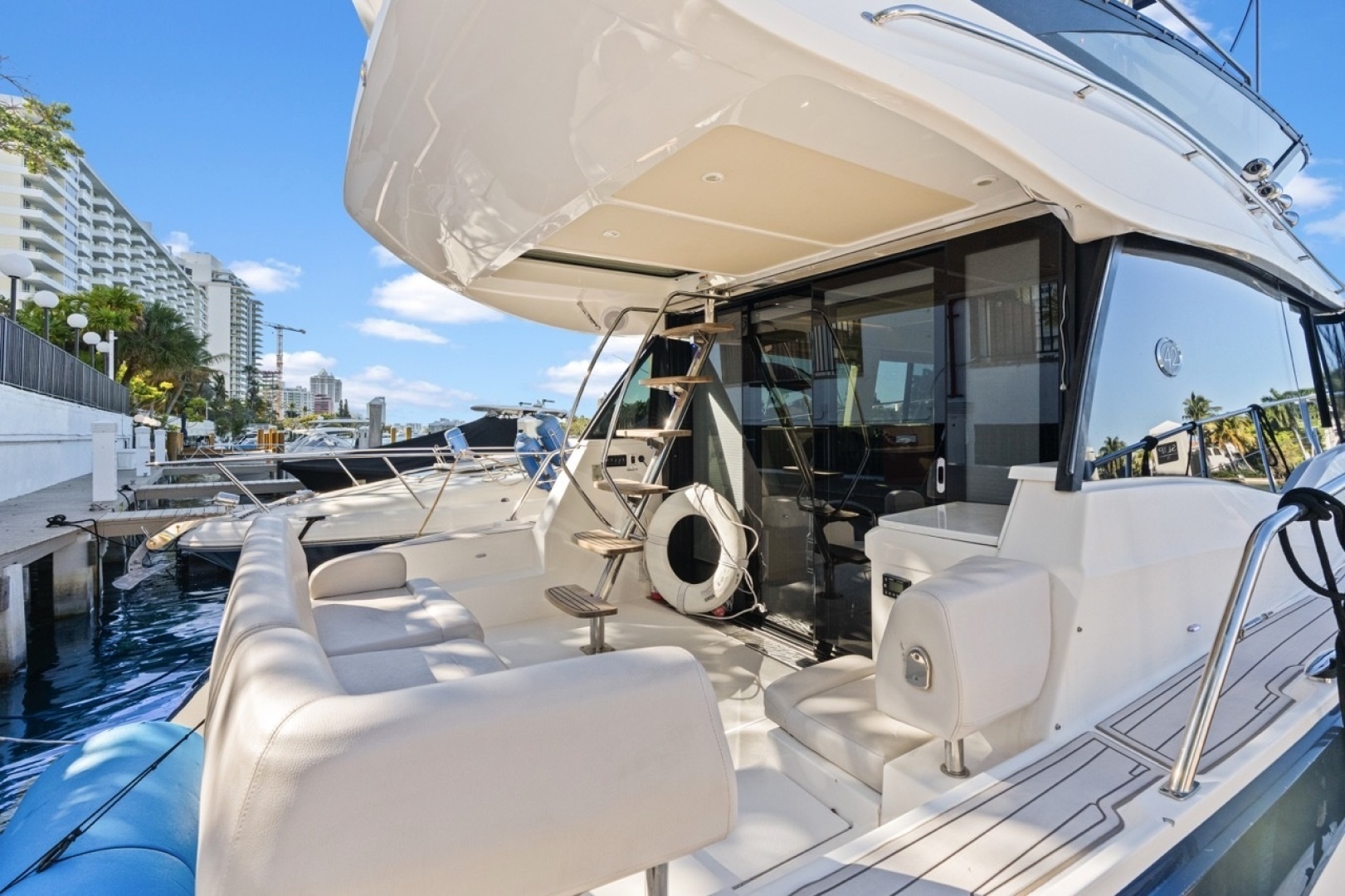 2020 Regal 42 Fly - Image 4