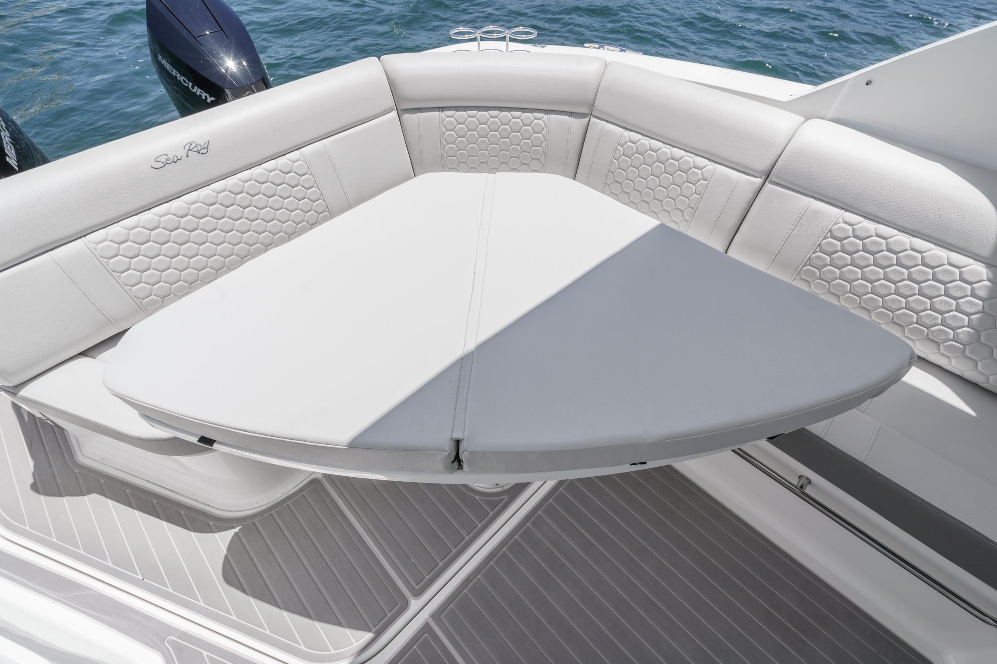 2024 Sea Ray Sundancer 320 Outboard - 40
