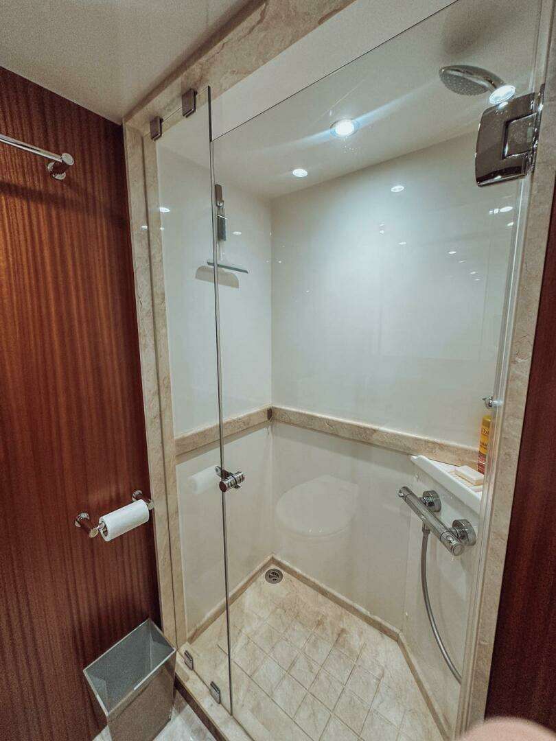2015 Ocean Alexander 72 - Image 23
