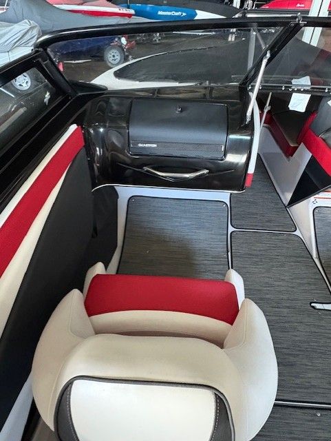 2019 Glastron 225 GTS - 5