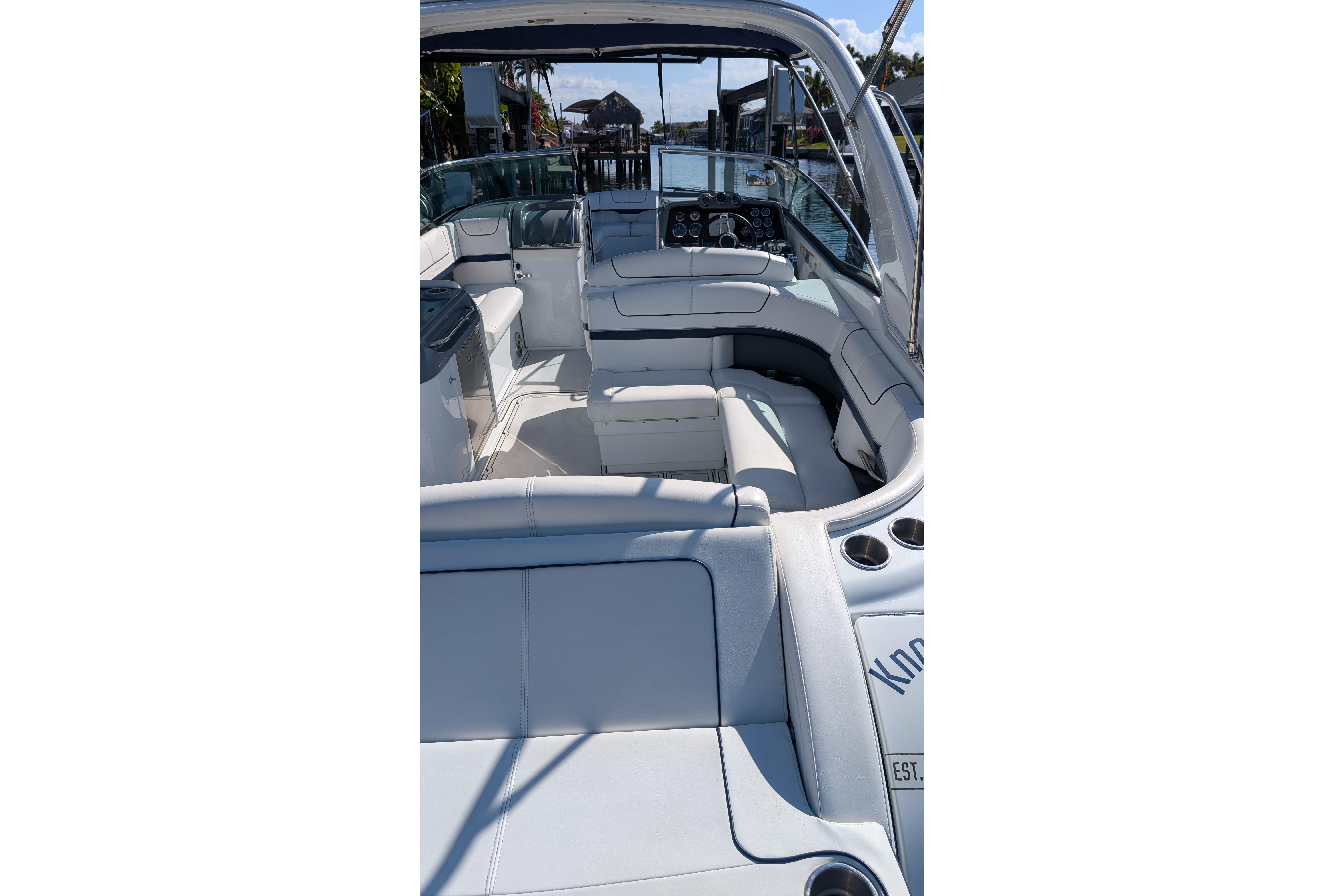 2014 Formula 310 Bowrider - 13