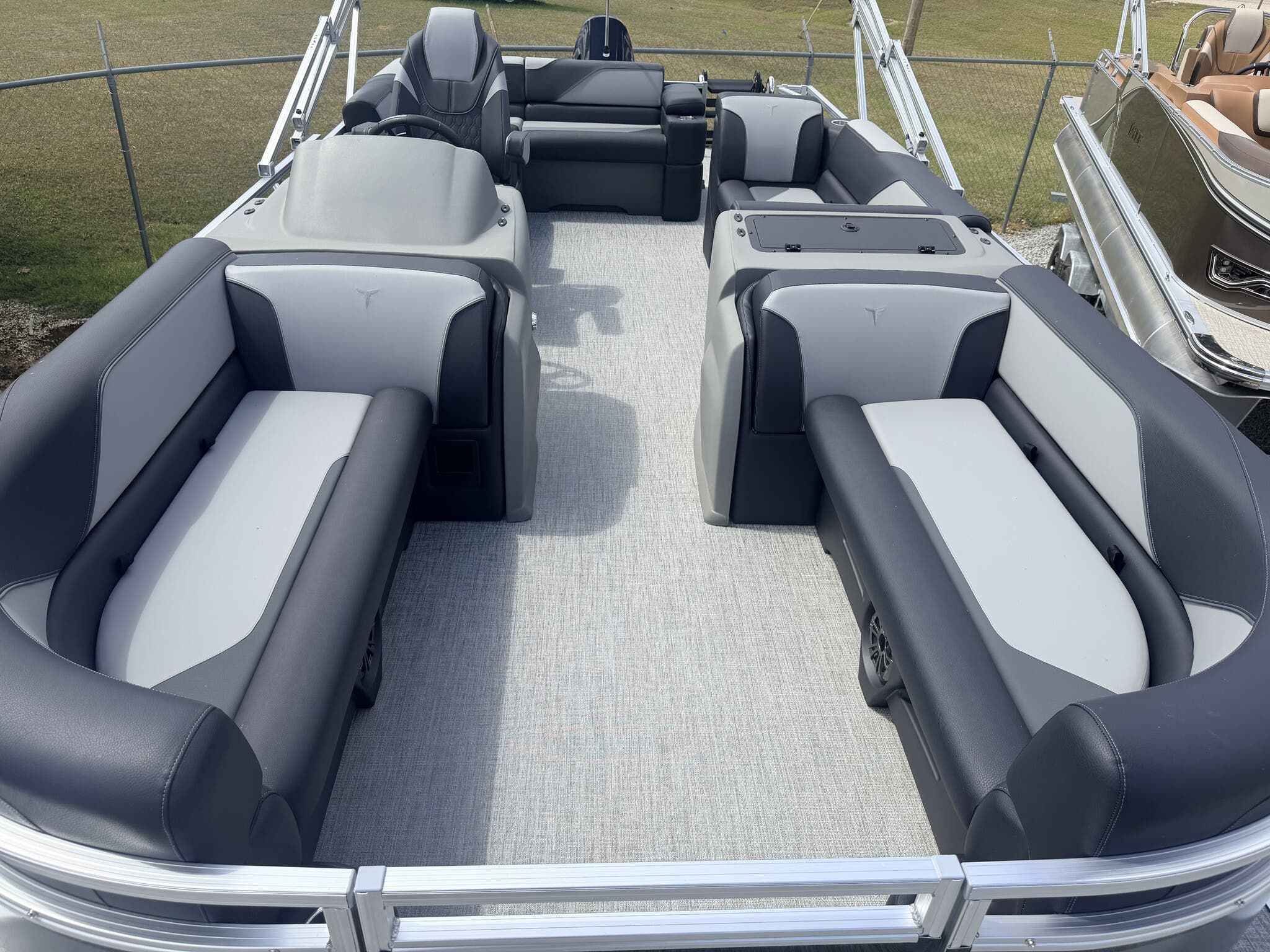 2026 Tahoe Pontoon Boats Sport 85 23 ELITE WINDSHIELD-140HP - 7