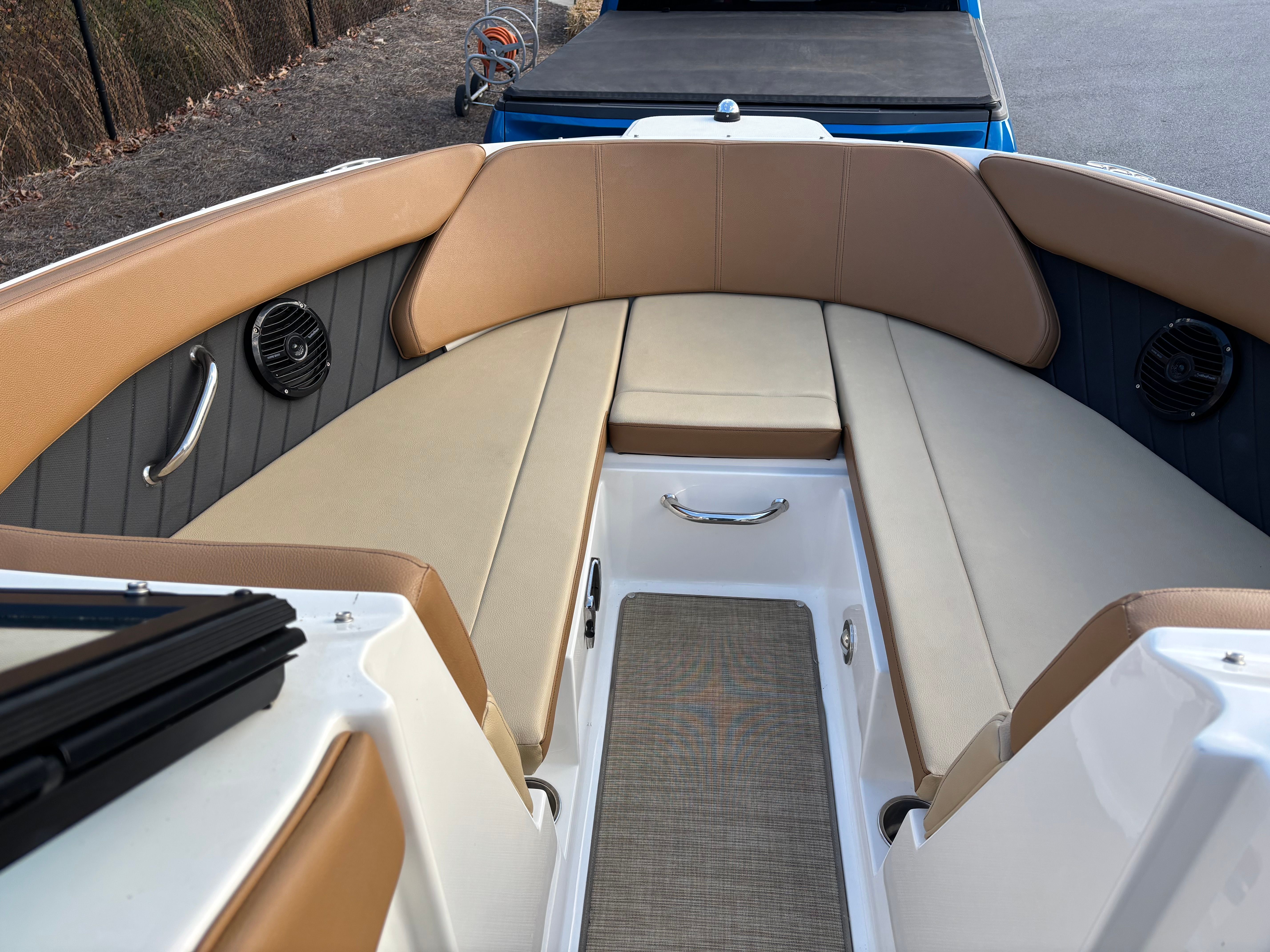 2018 Sea Ray SPX 230 Outboard - 4
