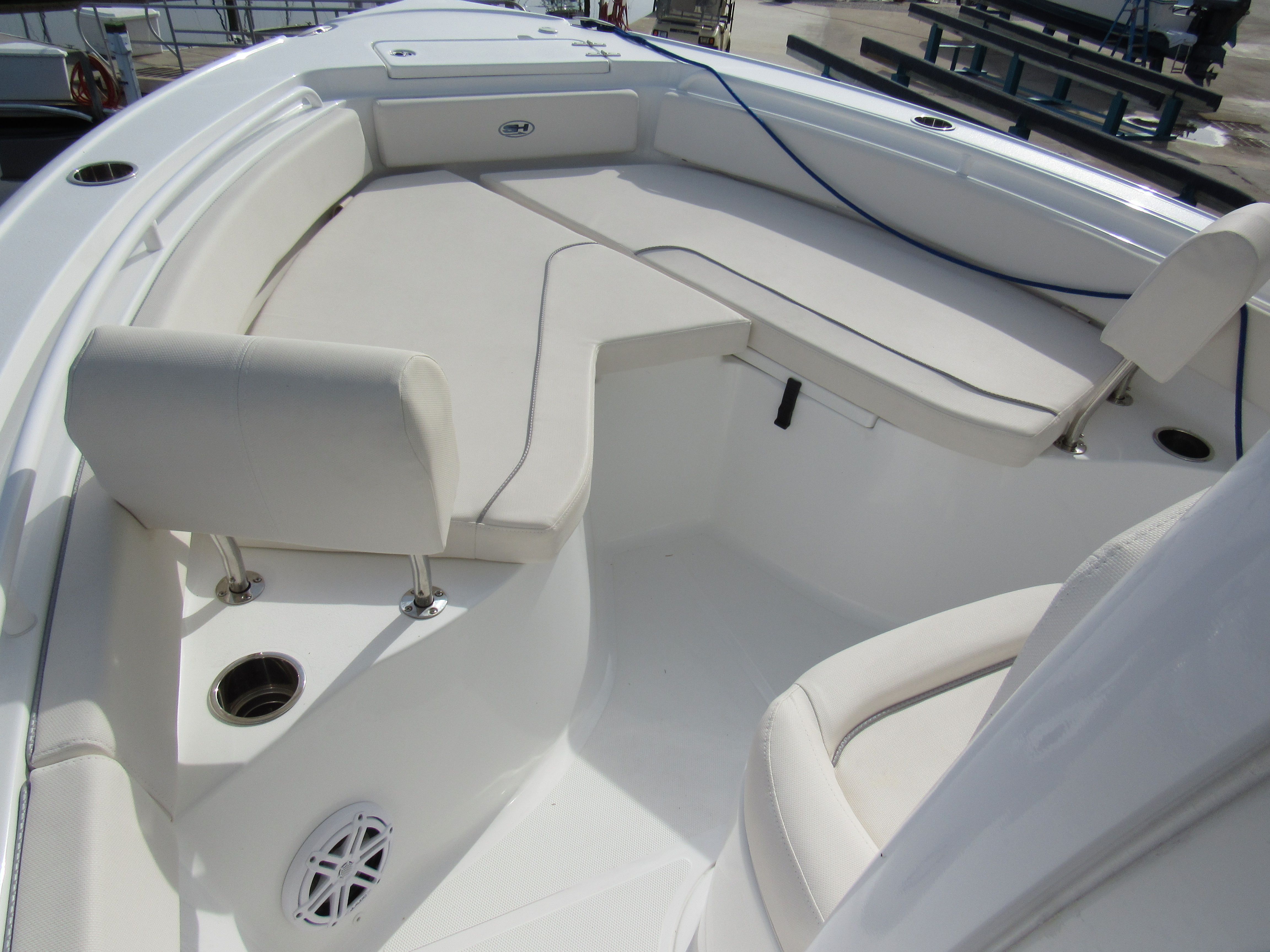 2025 Sea Hunt 235SE - 11