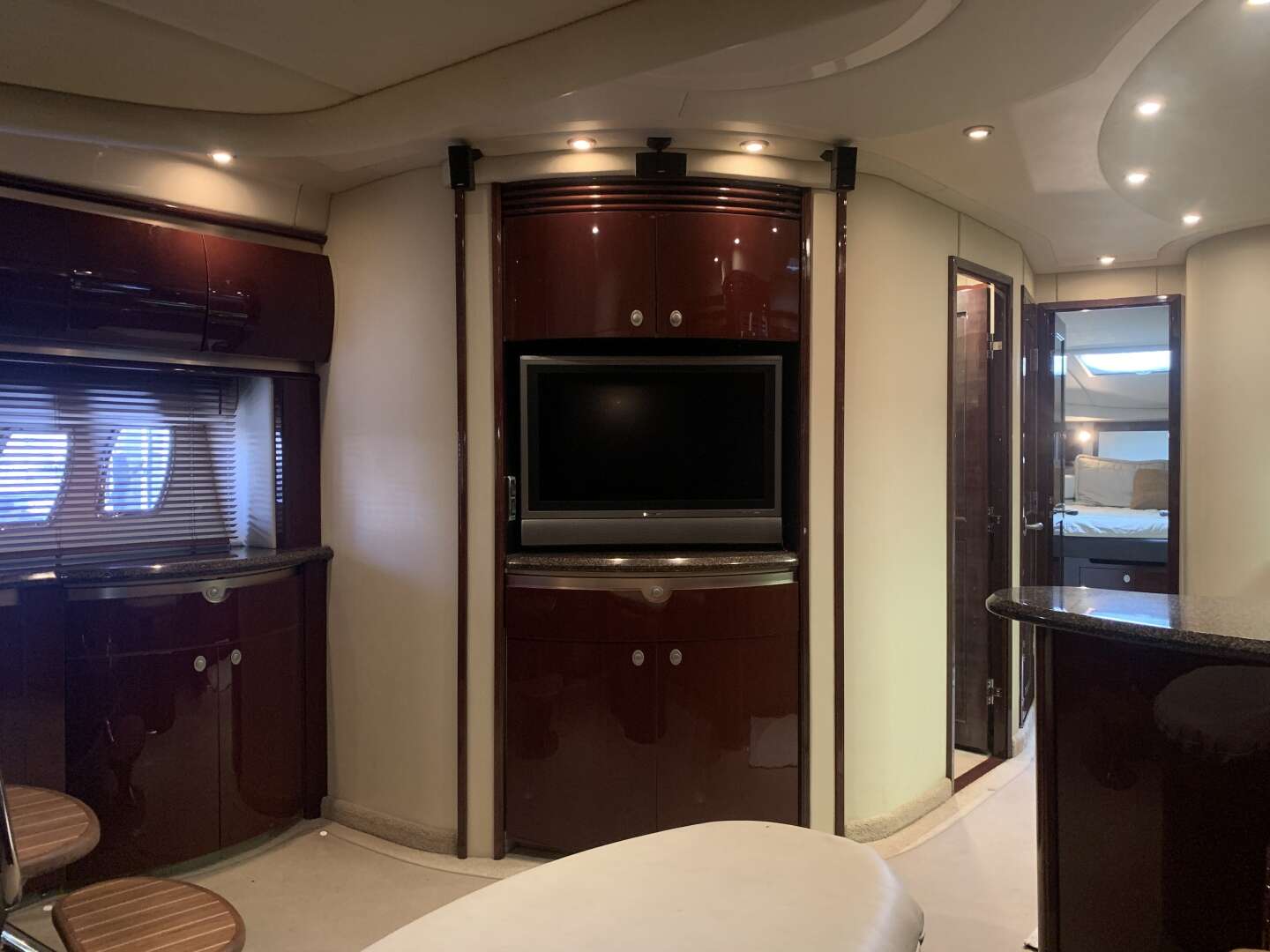 2007 Sea Ray 52 SUNDANCER - Image 52