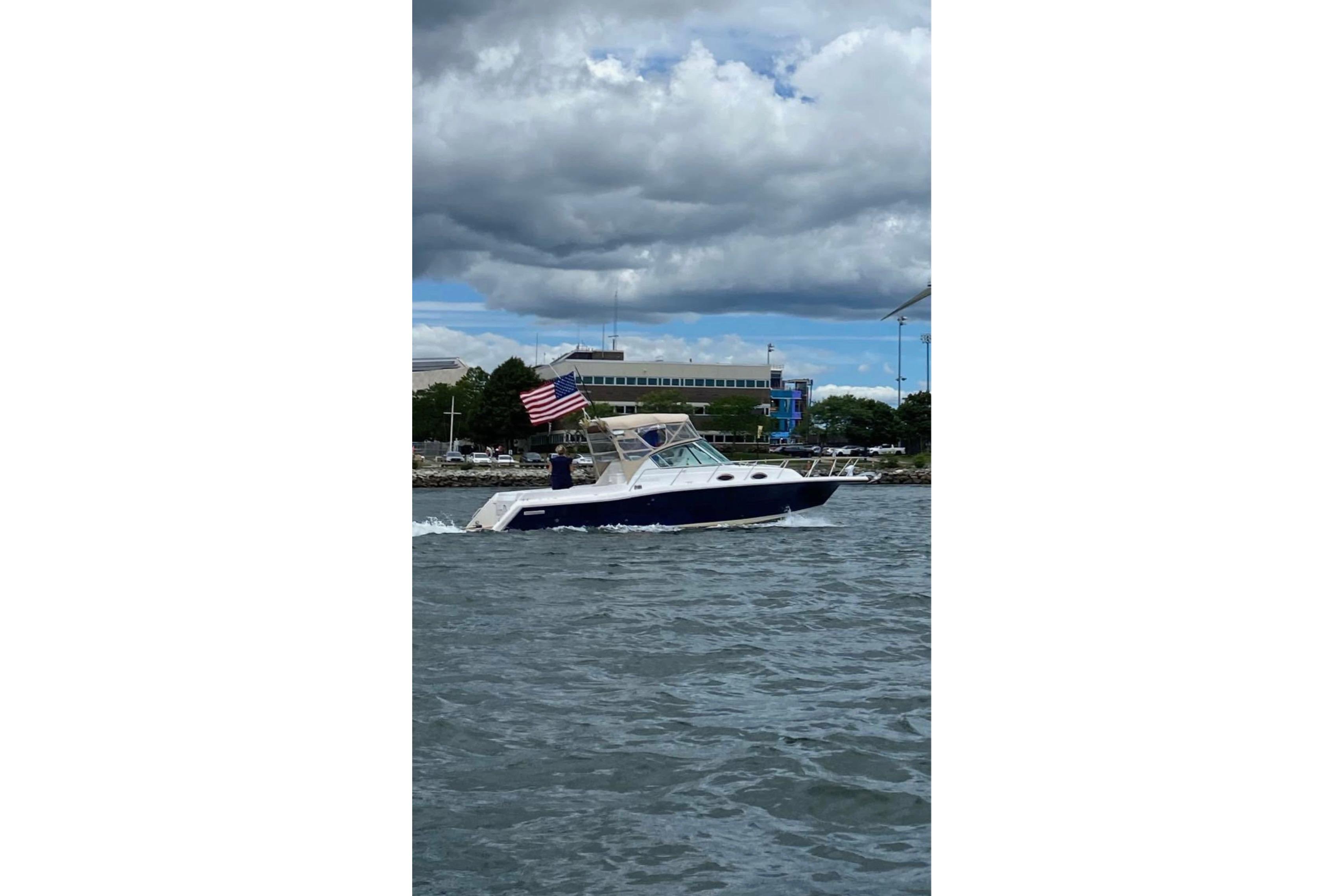 2000 Stamas 310 Express