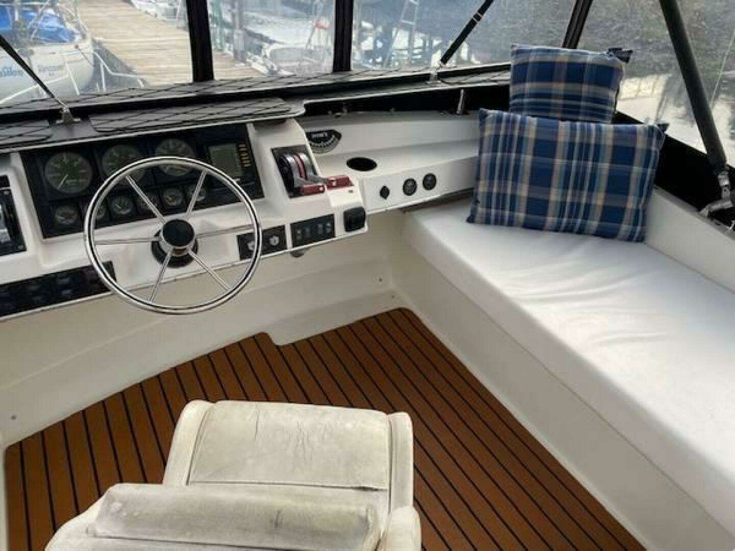 1991 Bayliner — - Image 7