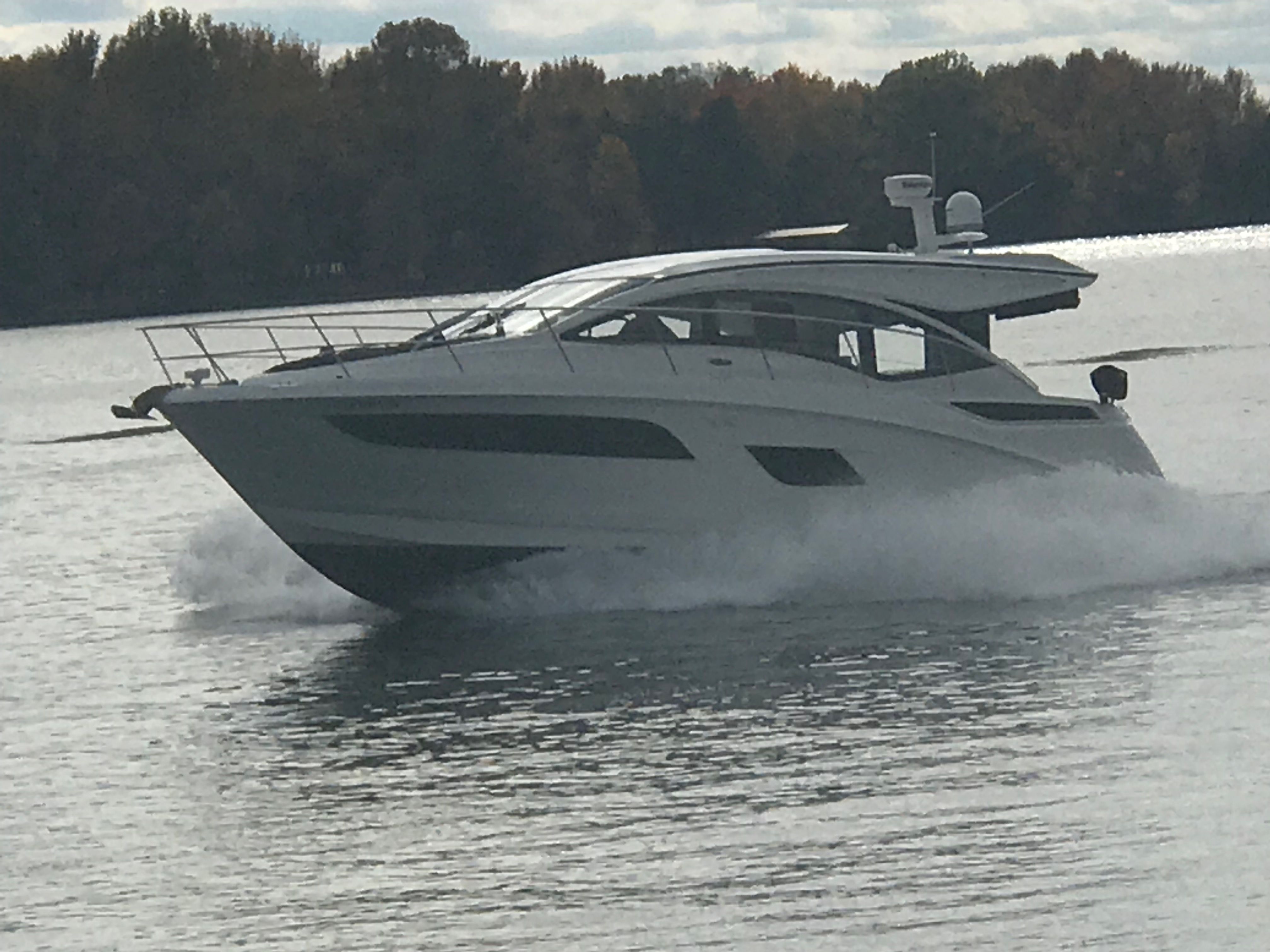2017 Sea Ray Sundancer 400