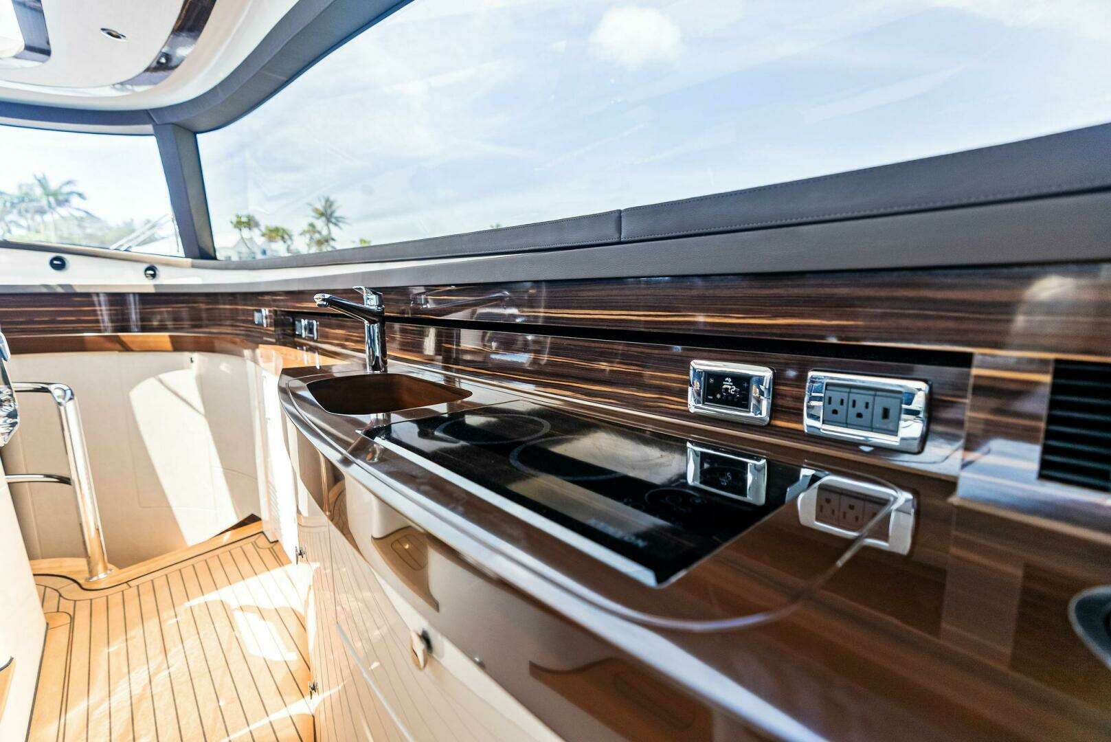 2024 Zeelander Z5 - Image 36