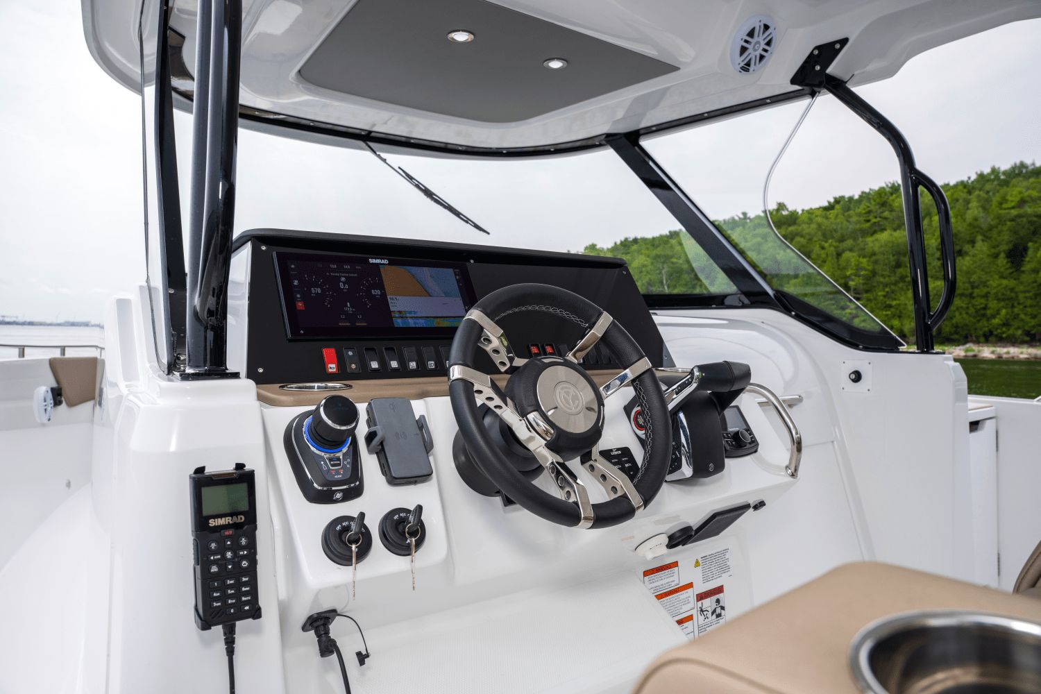 2027 Cruisers Yachts 38 VTR - 18