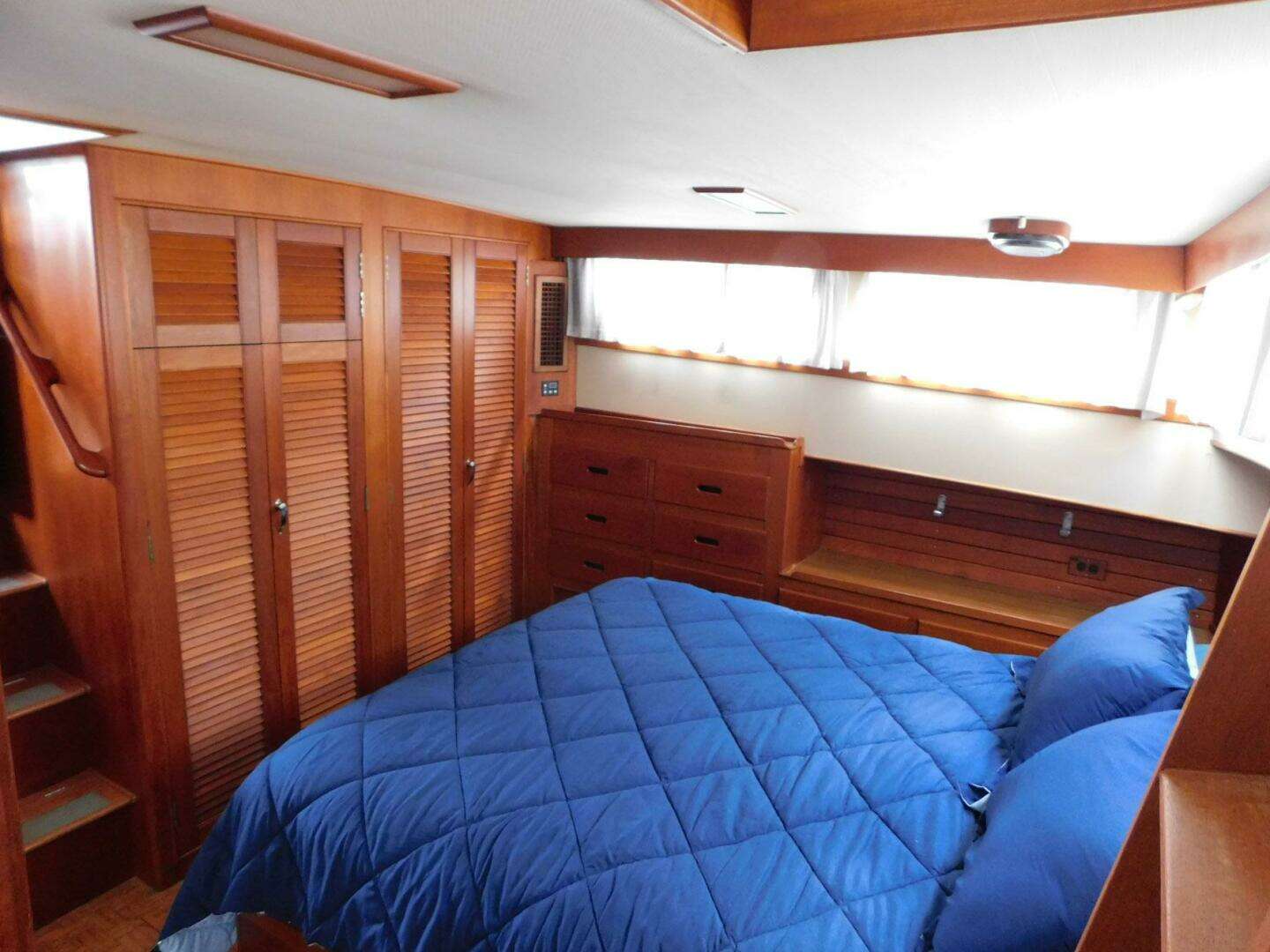 1986 Grand Banks 46 Classic Widebody - Image 8