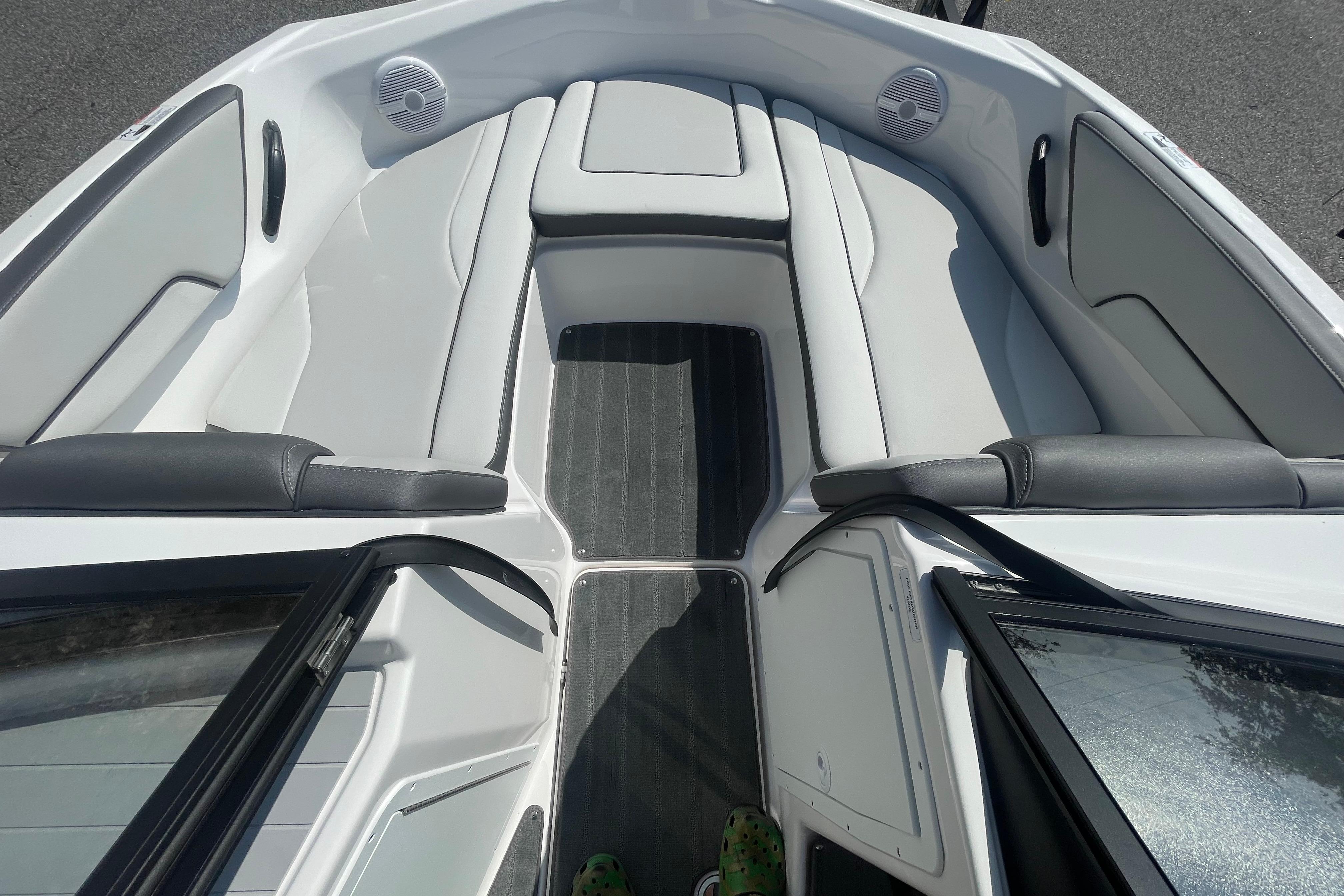 2026 Yamaha Boats AR190 interior with white seating and speakers.