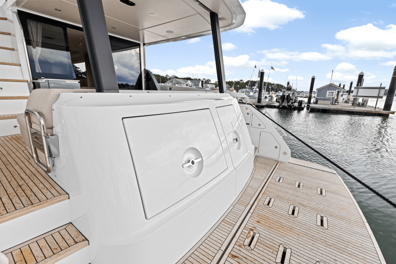 2026 Azimut Fly 68 - Image 7