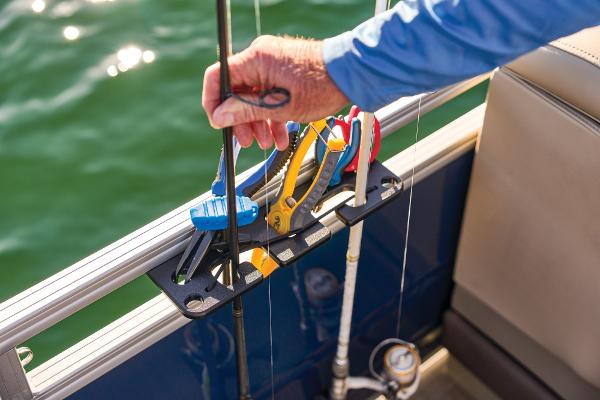 2025 Sun Tracker Fishin' Barge 22 XP3 - 68
