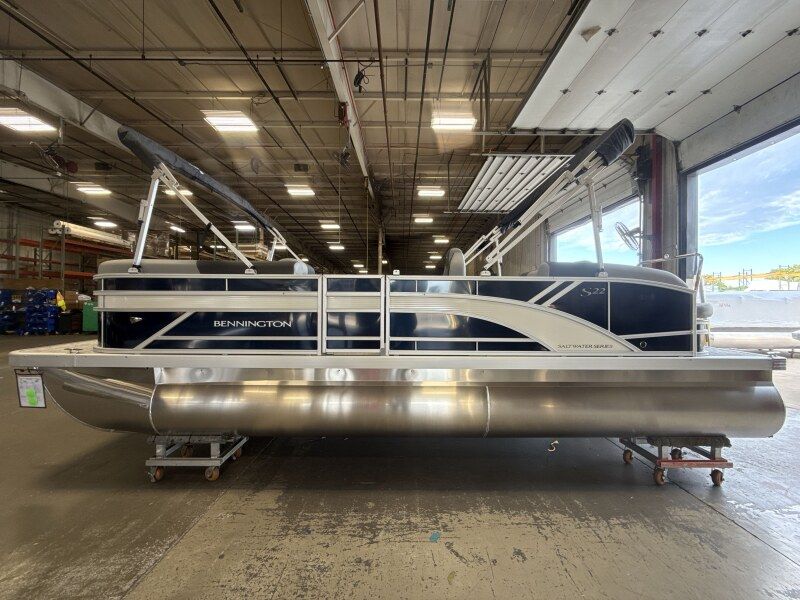 2027 Bennington 22 S SWINGBACK - 3