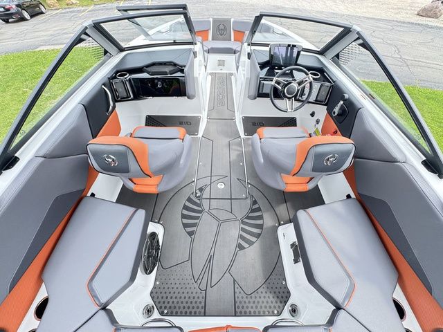 2027 Scarab 210 LX Wake - 17